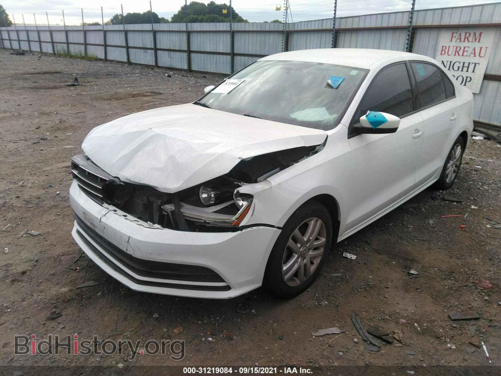 2018 VOLKSWAGEN JETTA - VIN: 3VW2B7AJ2JM234574 - Фото 2