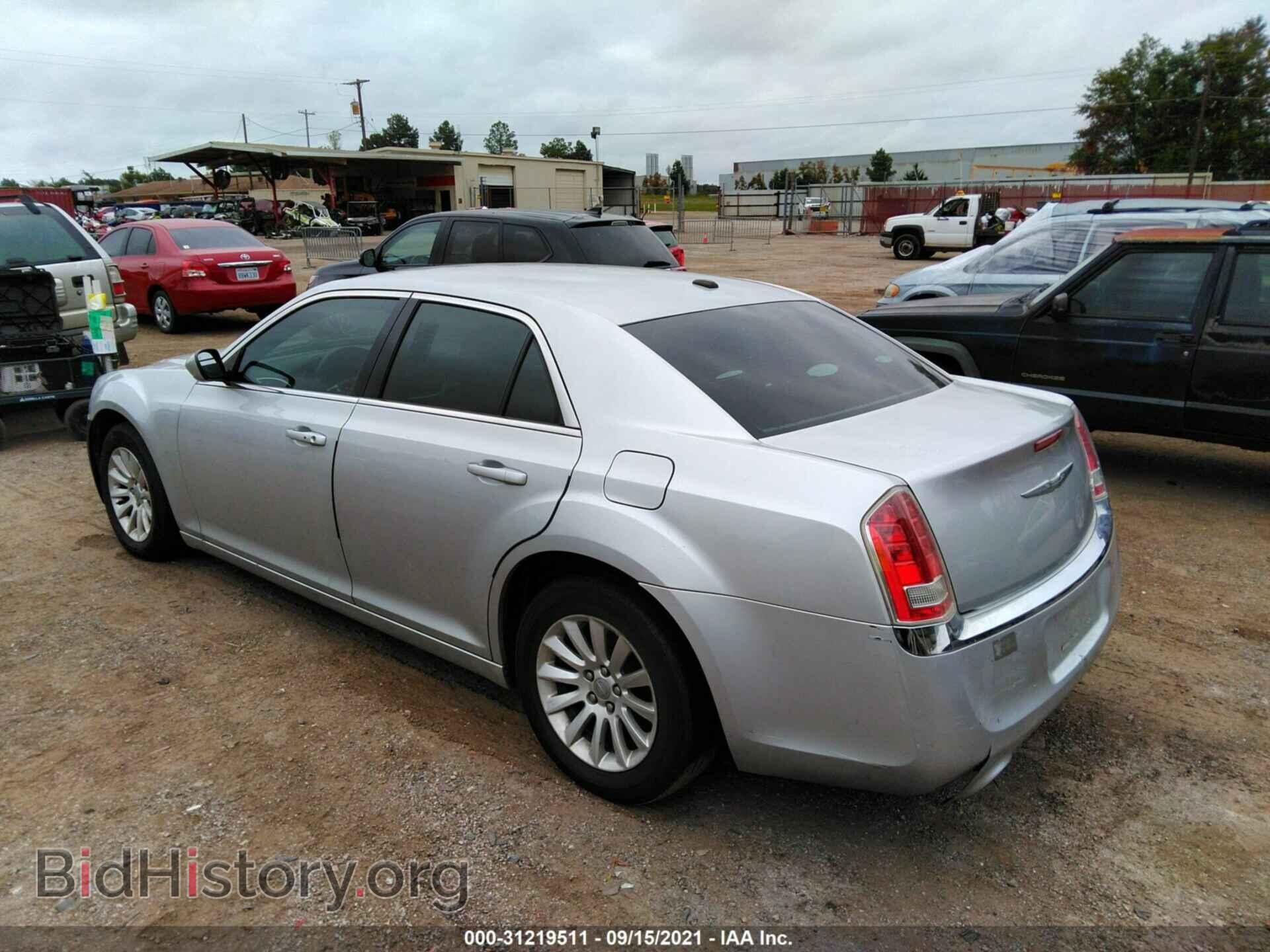 2012 CHRYSLER 300 - VIN: 2C3CCAAG3CH201997 - Photo 3