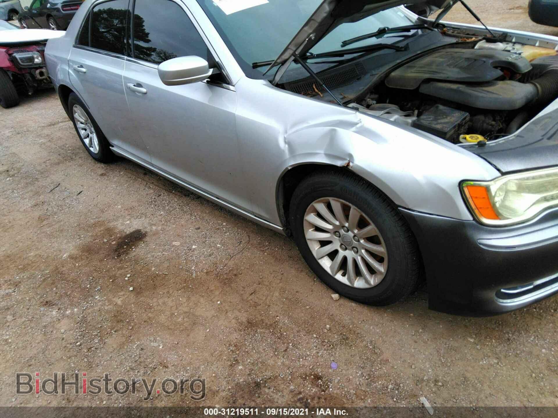 2012 CHRYSLER 300 - VIN: 2C3CCAAG3CH201997 - Photo 6