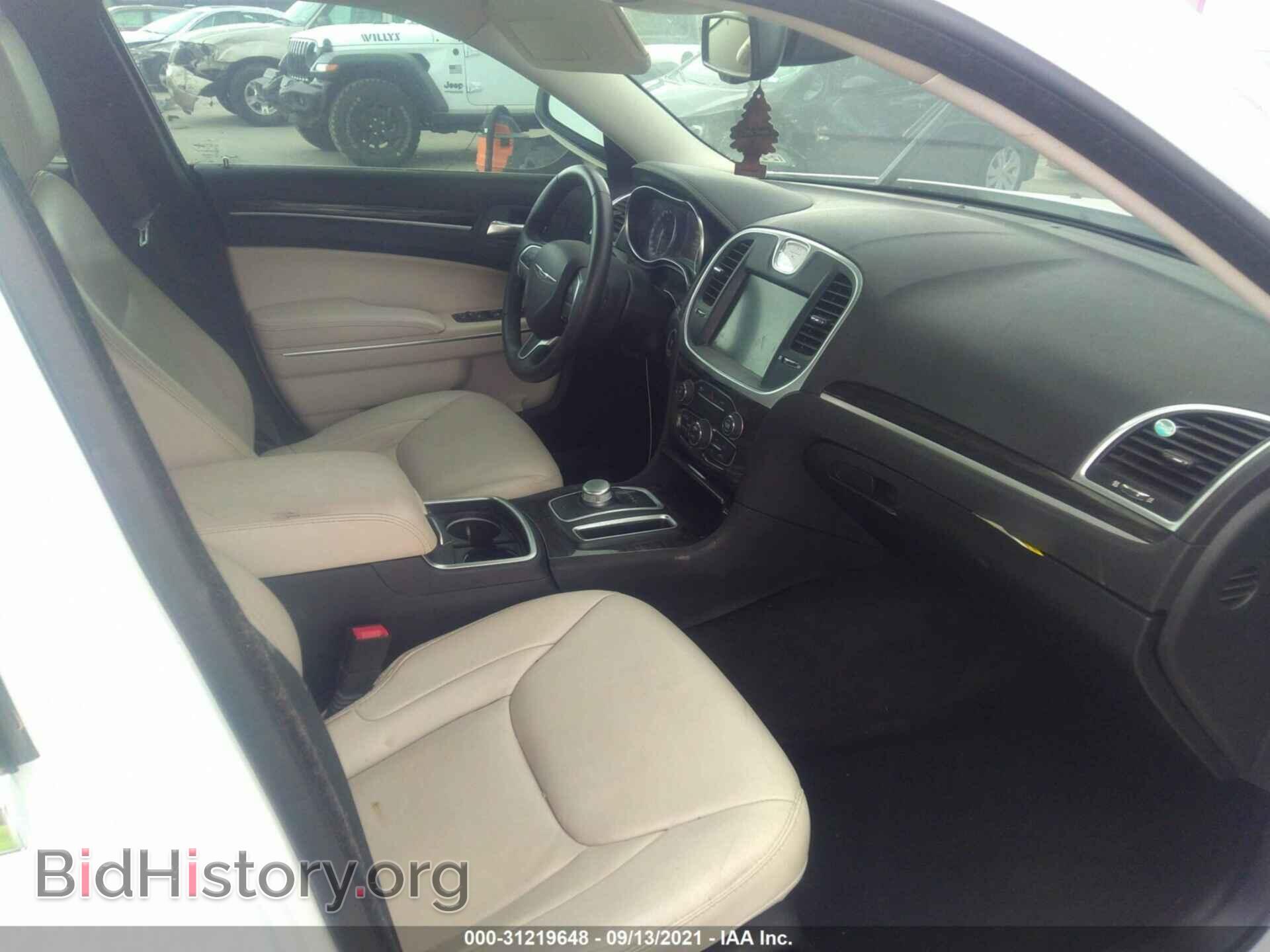 2015 CHRYSLER 300 - VIN: 2C3CCAAG2FH882187 - Фото 5