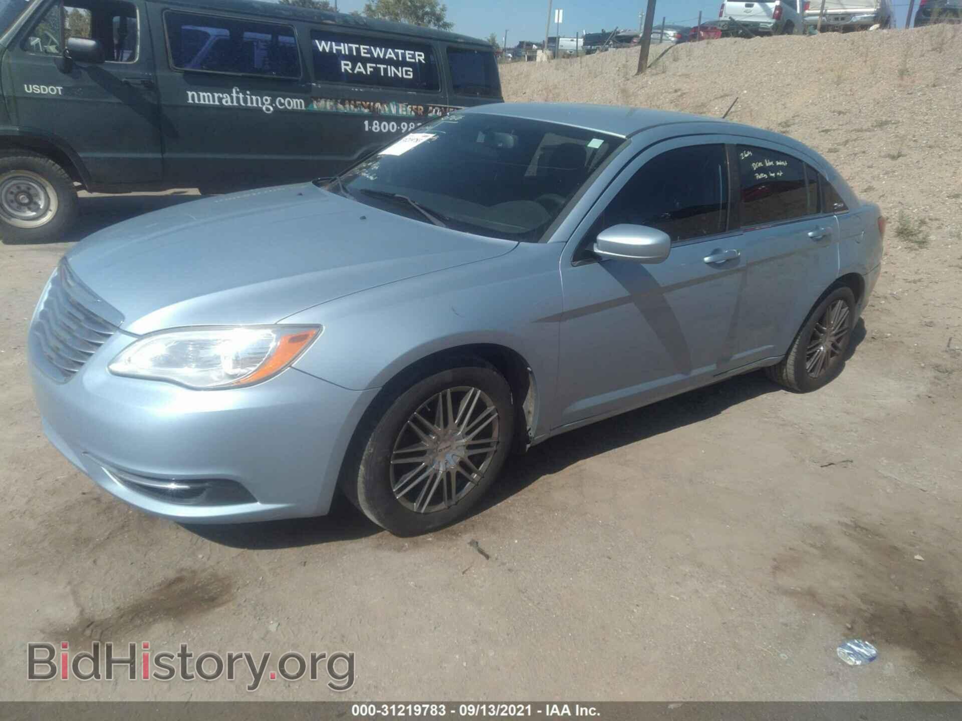 2013 CHRYSLER 200 - VIN: 1C3CCBAG9DN723774 - Photo 2
