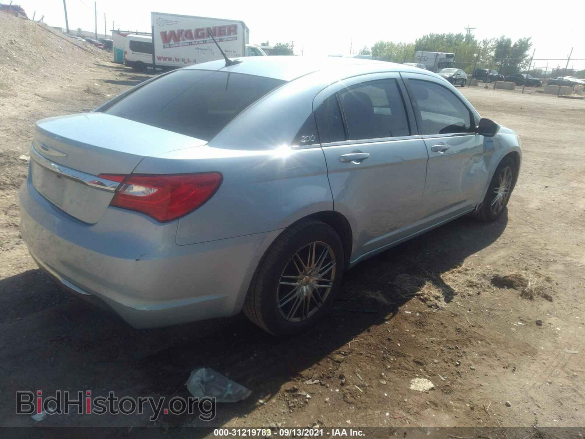 2013 CHRYSLER 200 - VIN: 1C3CCBAG9DN723774 - Photo 4