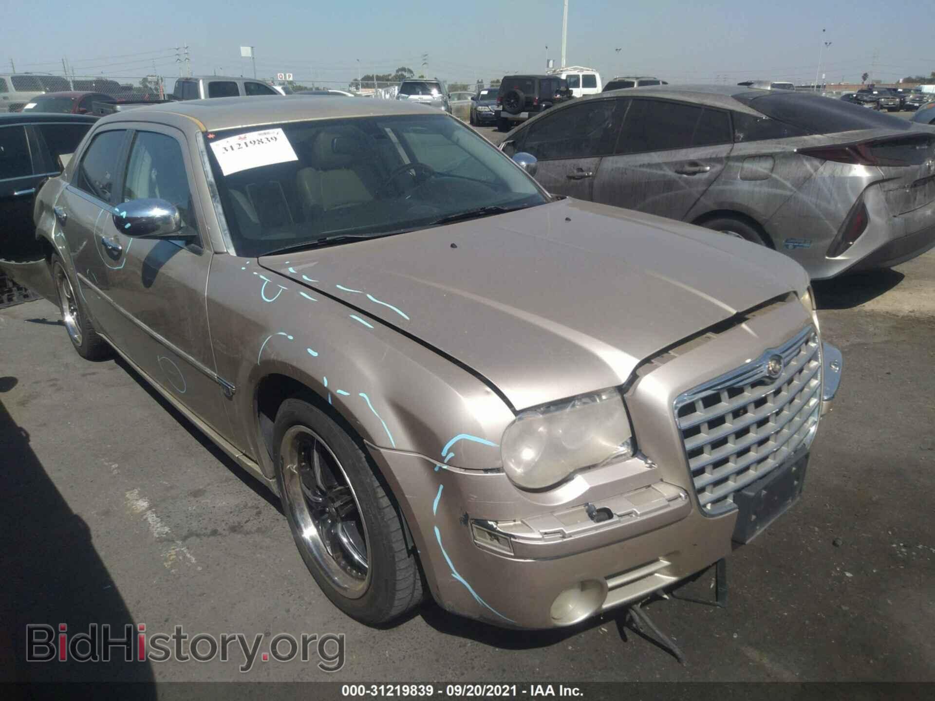 Фотография 2C3KA63H26H356968 - CHRYSLER 300 2006
