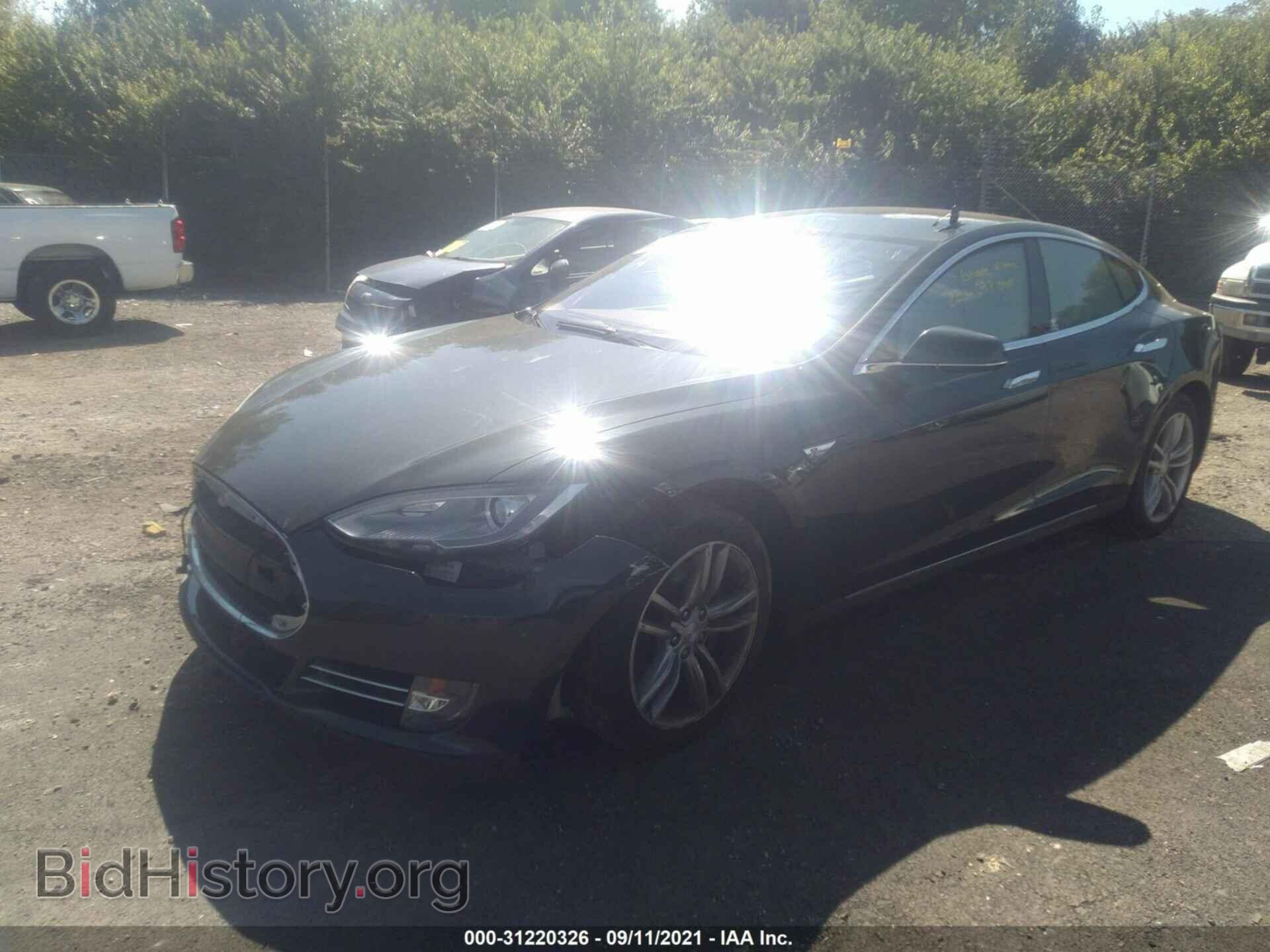 2014 TESLA MODEL S - VIN: 5YJSA1H14EFP38580 - Фото 2
