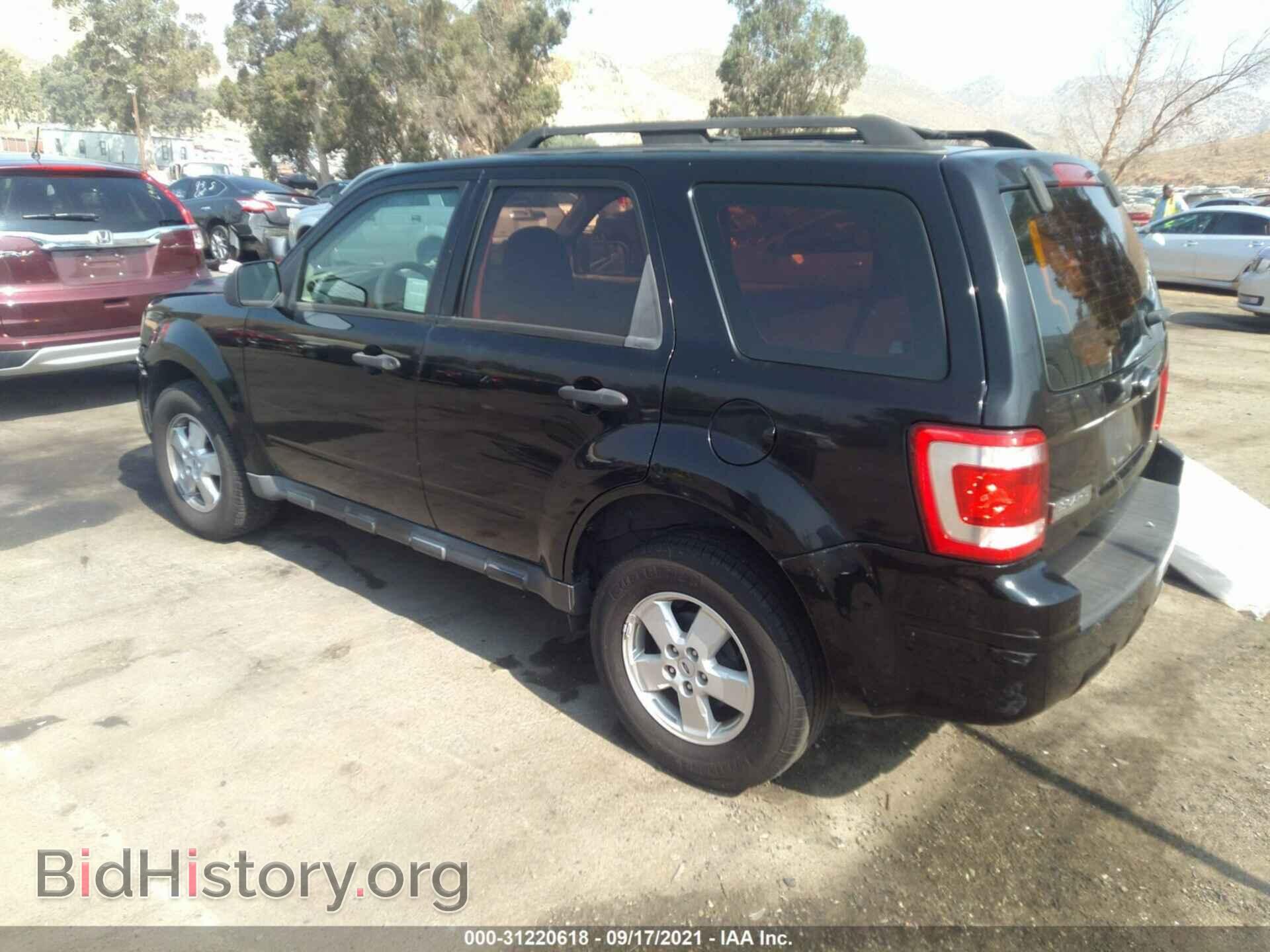 2009 FORD ESCAPE - VIN: 1FMCU02799KA11684 - Фото 3