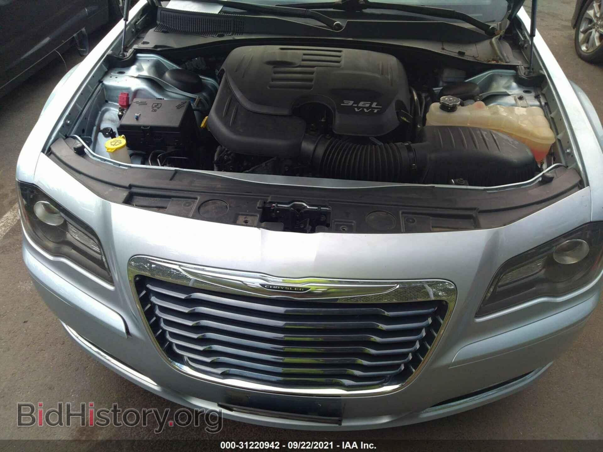 2013 CHRYSLER 300 - VIN: 2C3CCAGG7DH590197 - Фото 10