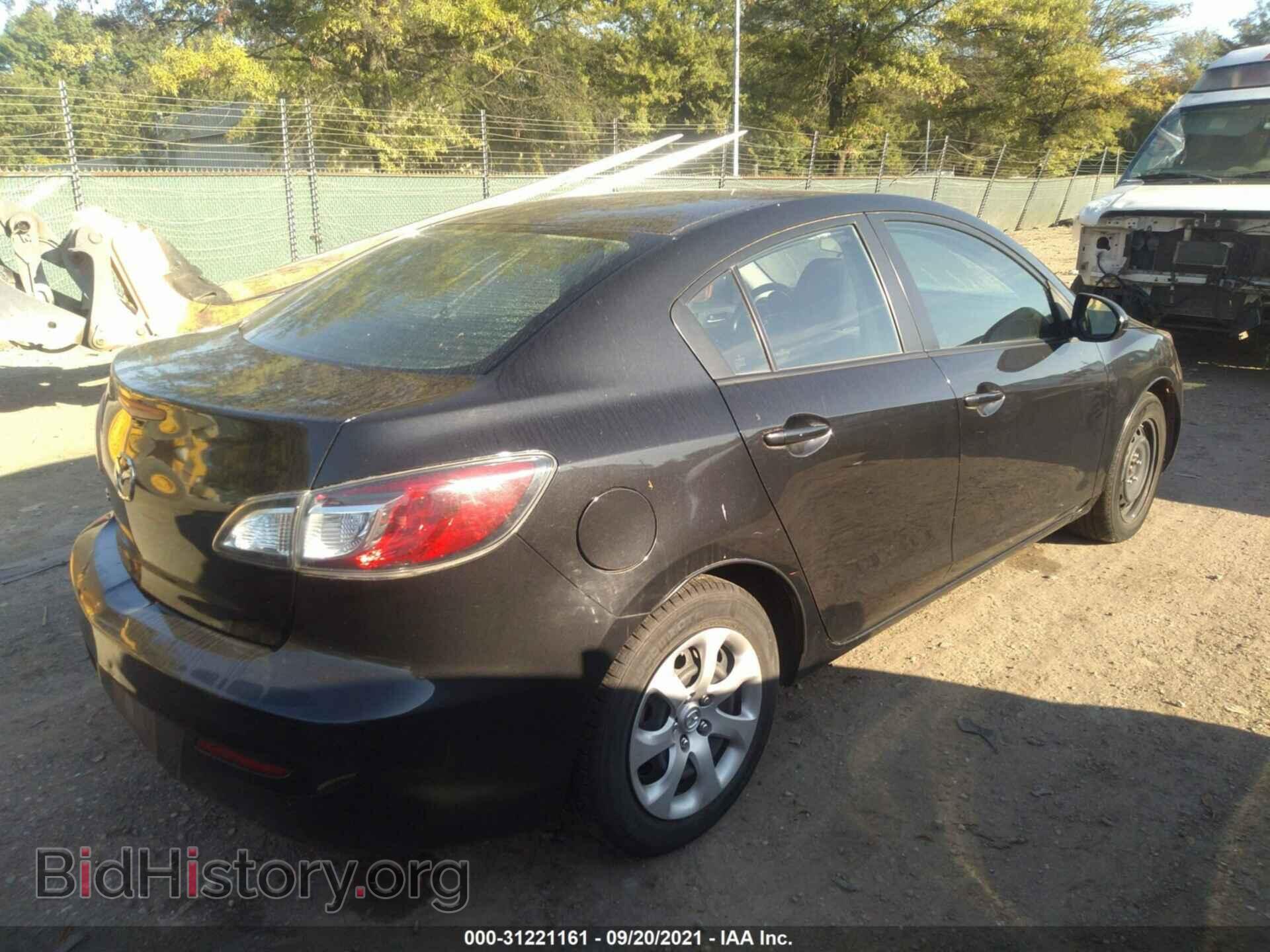 2013 MAZDA MAZDA3 - VIN: JM1BL1TF5D1845920 - Фото 4