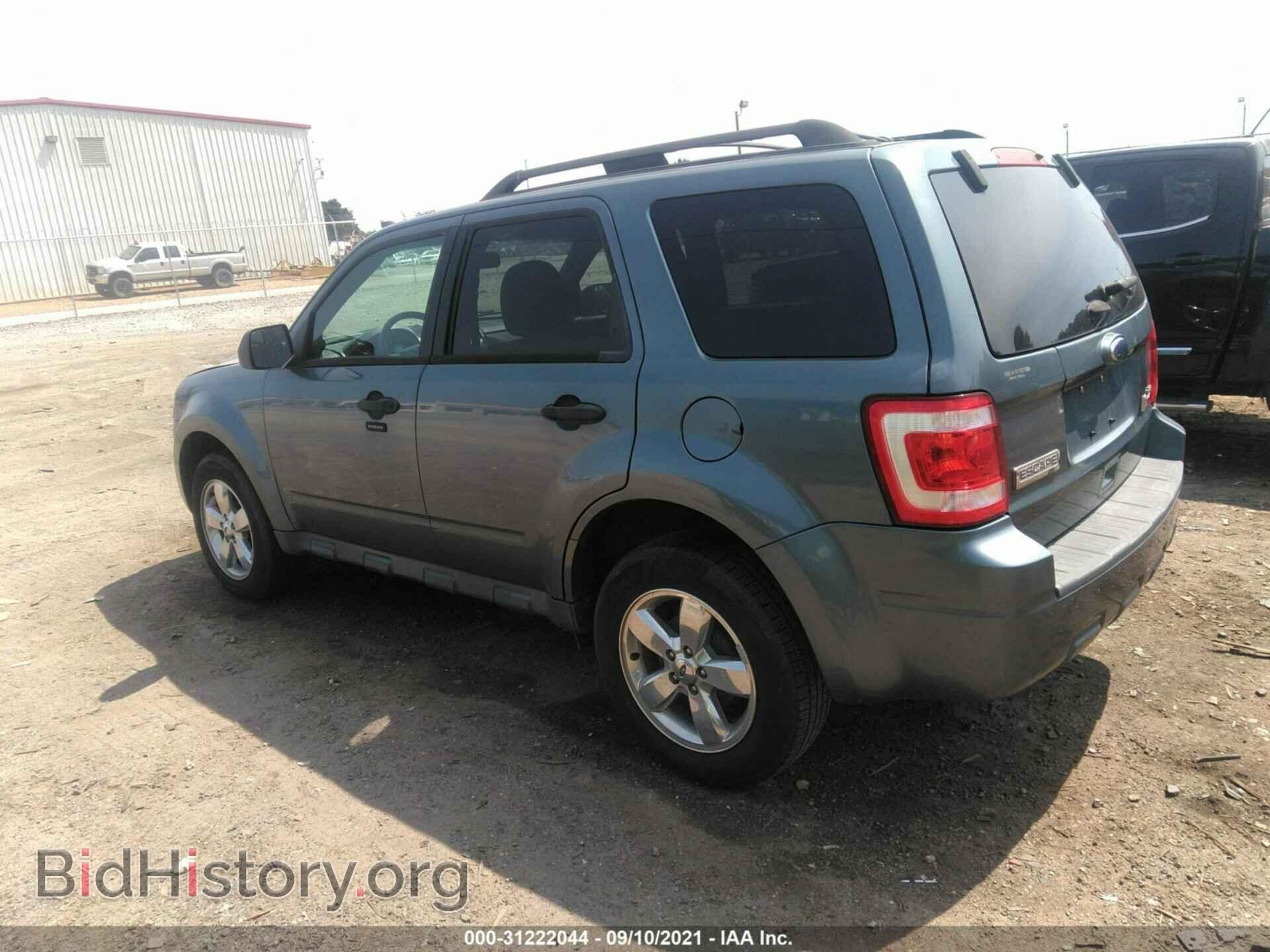 2011 FORD ESCAPE - VIN: 1FMCU0DG3BKB51068 - Фото 3