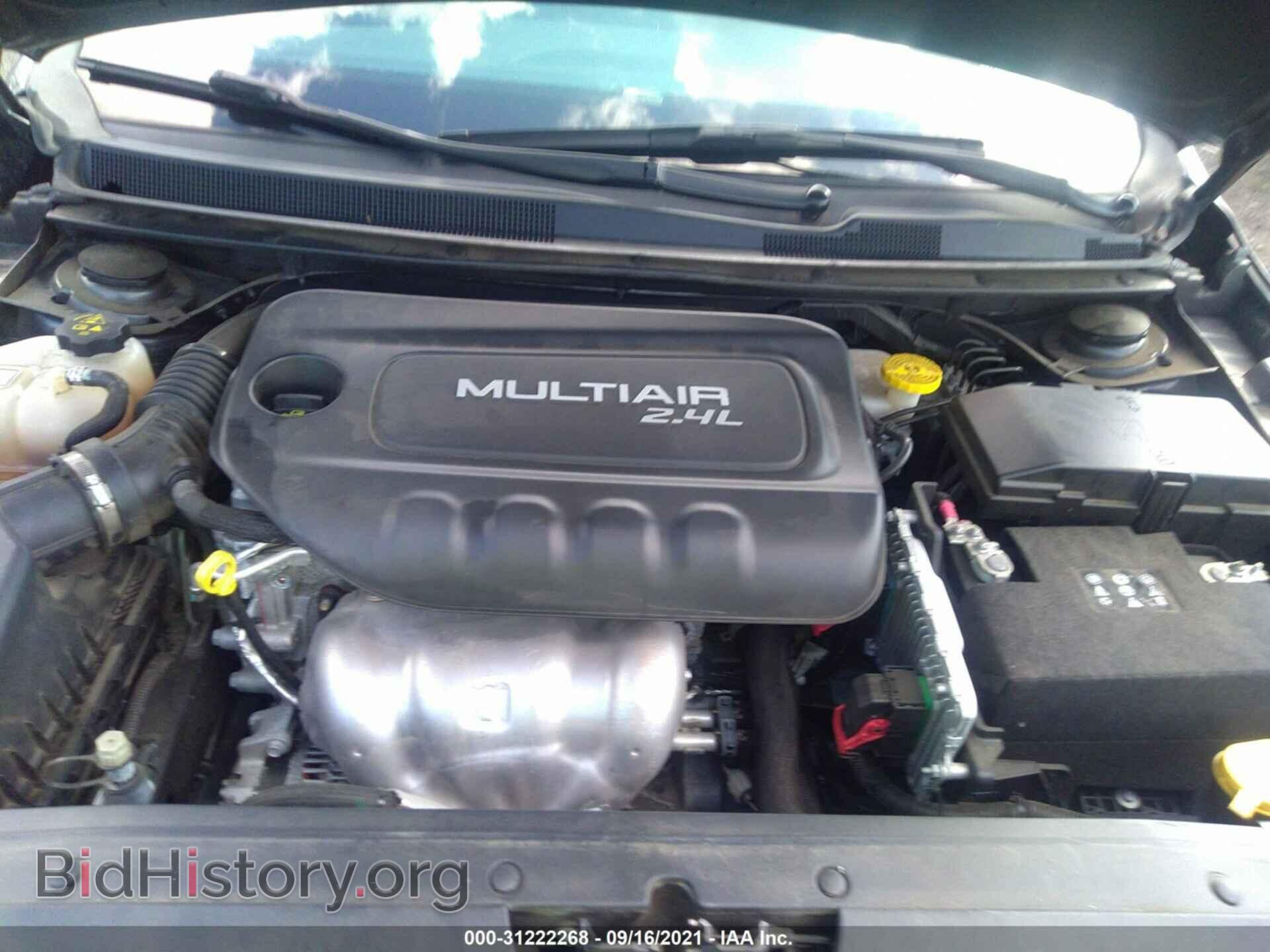 2016 CHRYSLER 200 - VIN: 1C3CCCABXGN102137 - Фото 10
