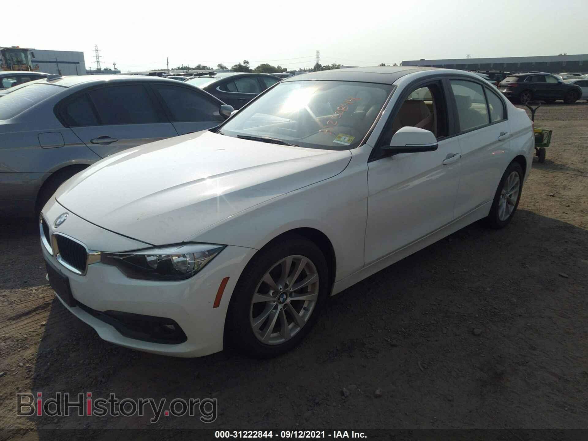 2016 BMW 3 SERIES - VIN: WBA8E5G51GNU20637 - Фото 2
