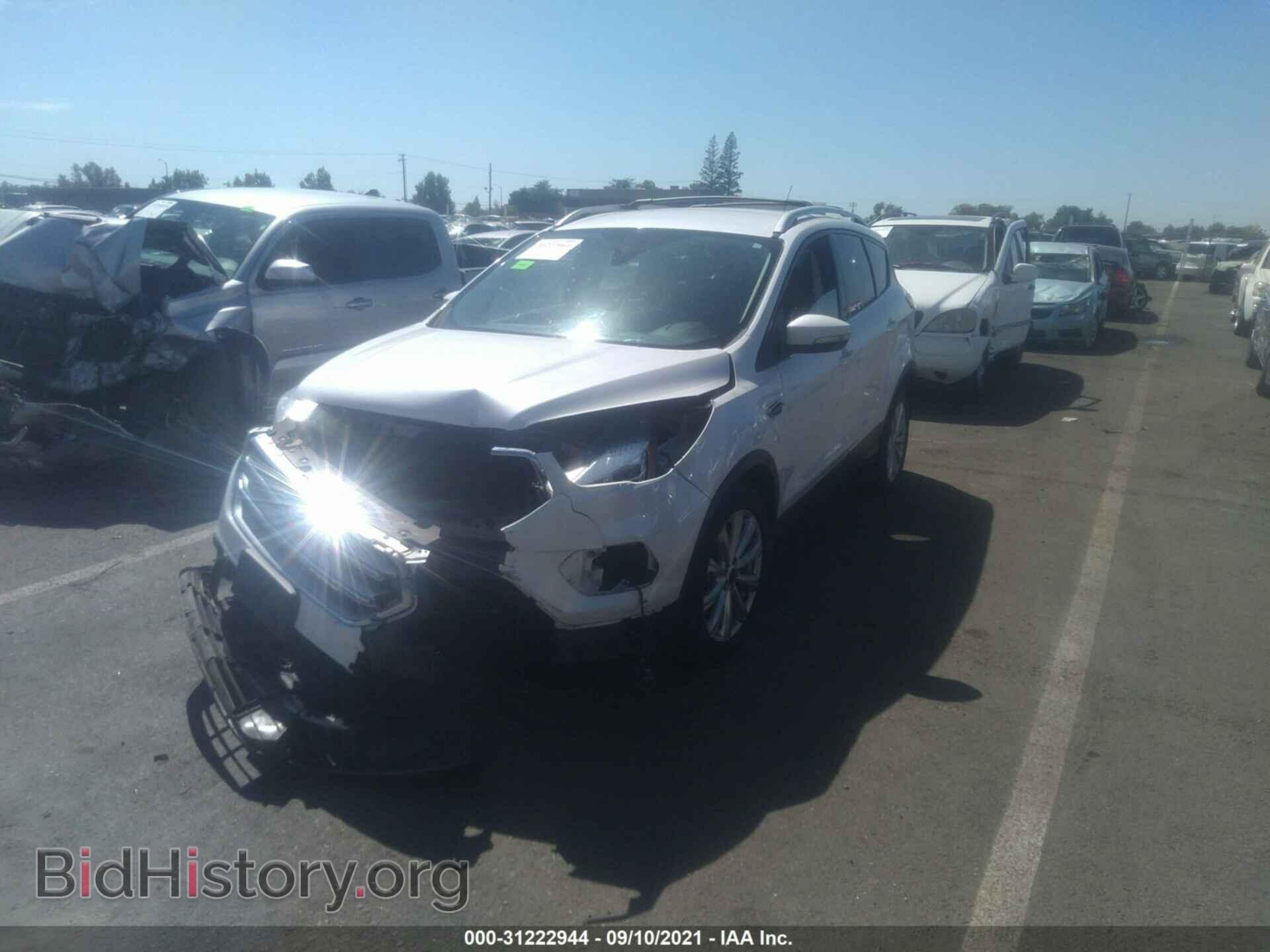 2017 FORD ESCAPE - VIN: 1FMCU9J93HUC02639 - Фото 2