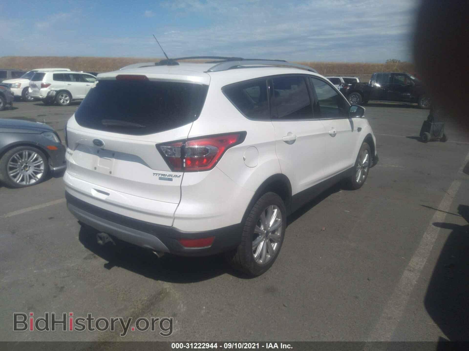 2017 FORD ESCAPE - VIN: 1FMCU9J93HUC02639 - Фото 4