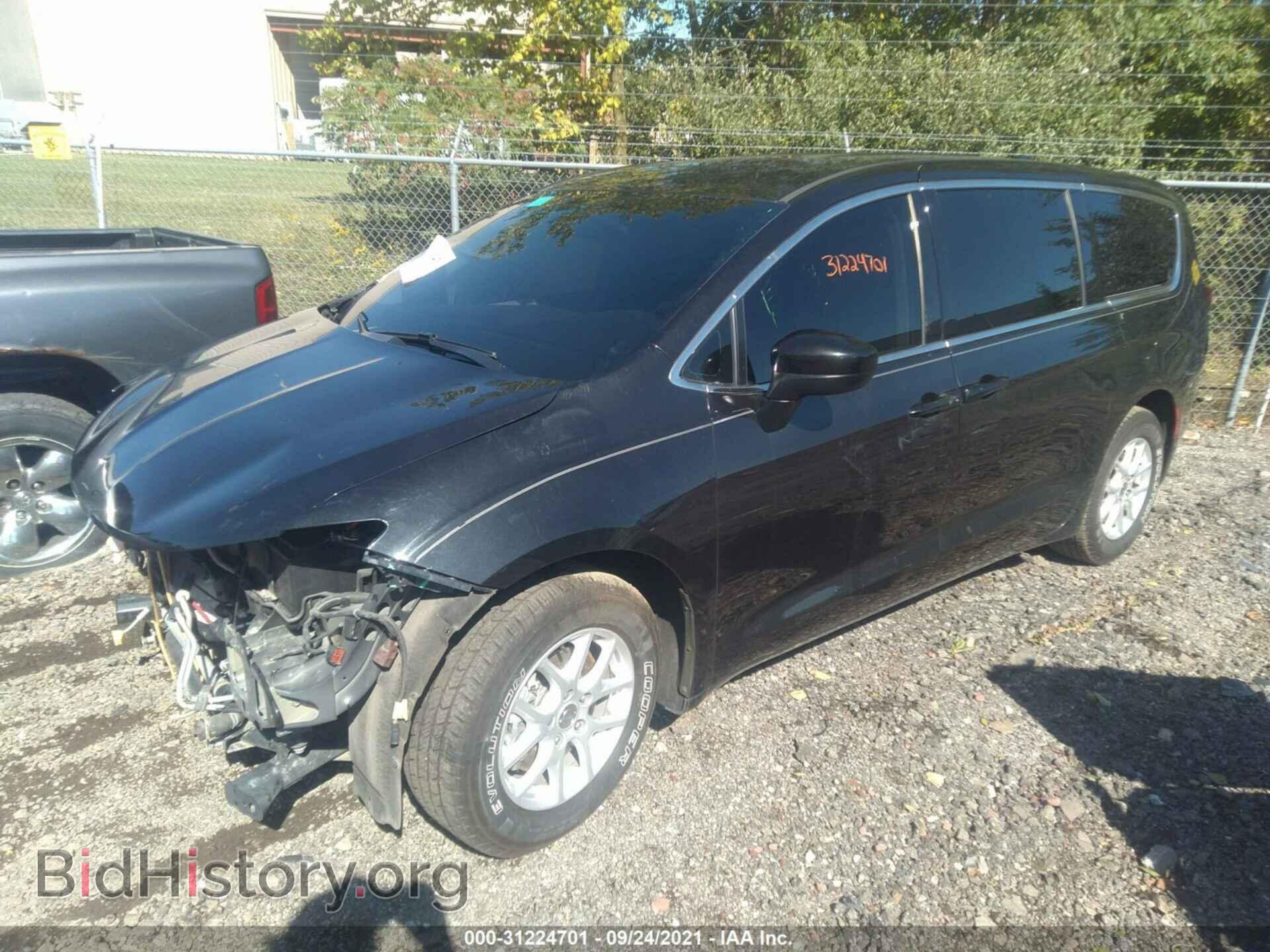 2017 CHRYSLER PACIFICA - VIN: 2C4RC1CG6HR503045 - Photo 2