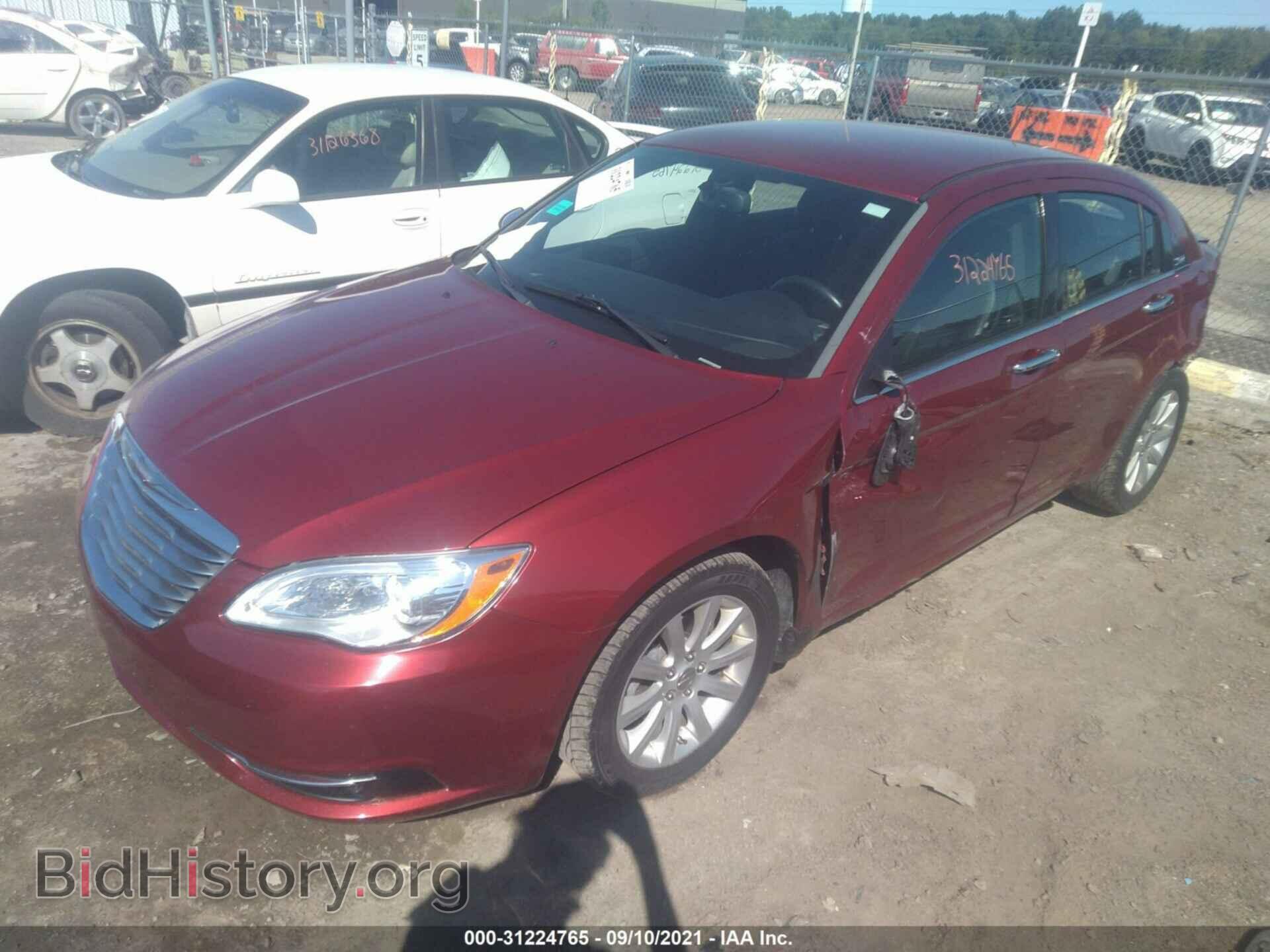 2014 CHRYSLER 200 - VIN: 1C3CCBCG5EN156283 - Фото 2