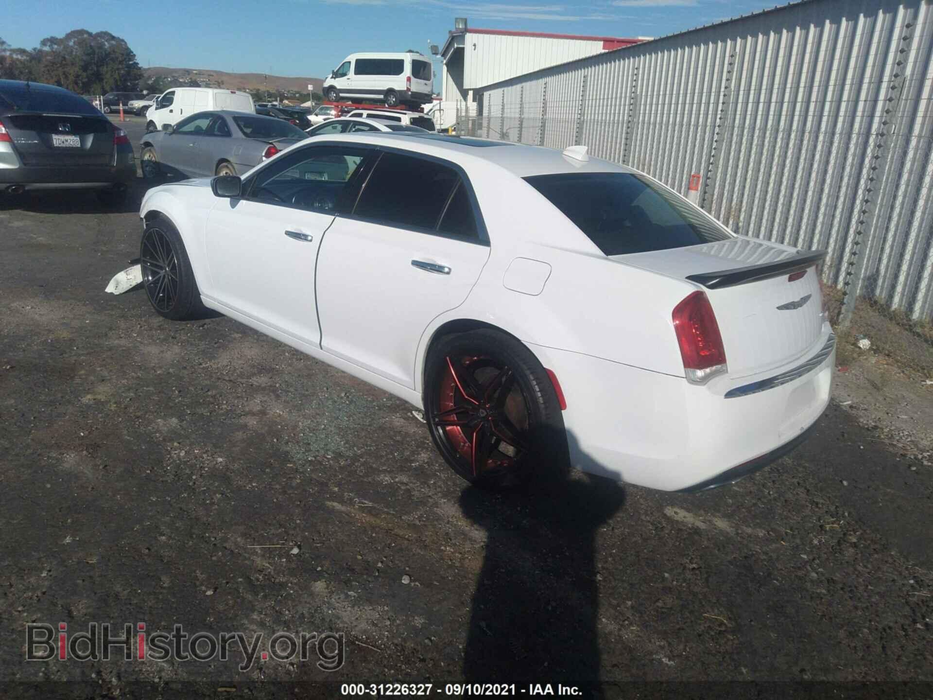 2016 CHRYSLER 300 - VIN: 2C3CCAEG5GH151765 - Фото 3