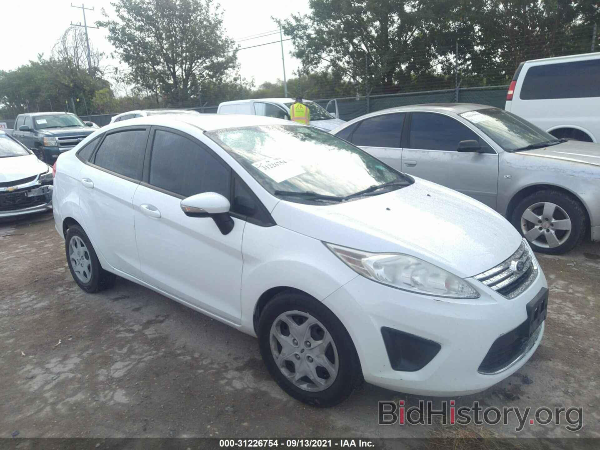 Photo 3FADP4BJ4DM214511 - FORD FIESTA 2013