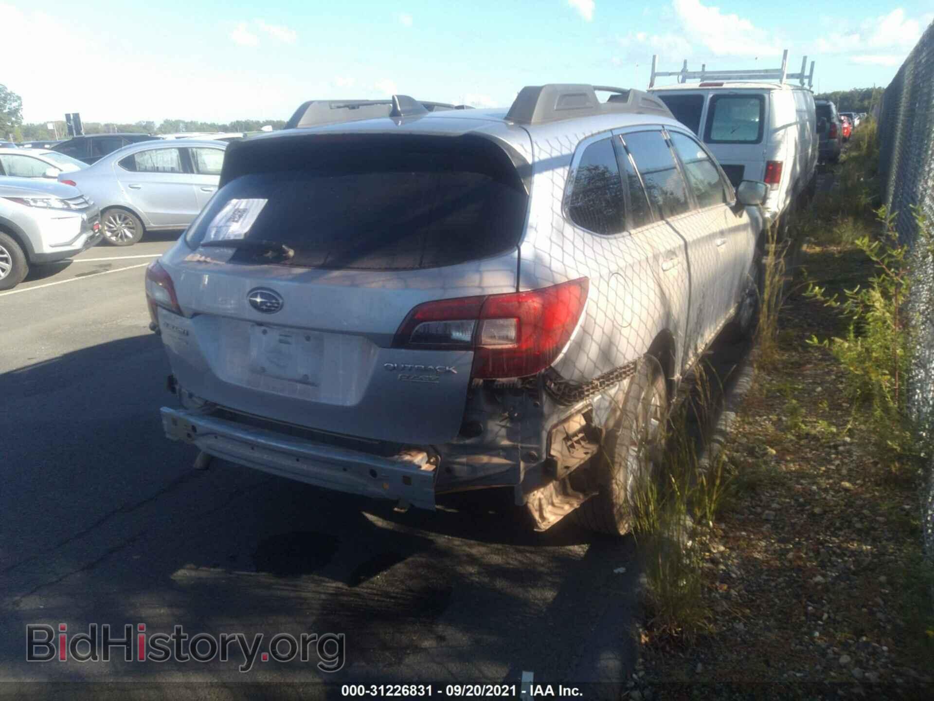 2017 SUBARU OUTBACK - VIN: 4S4BSACC1H3300280 - Фото 4