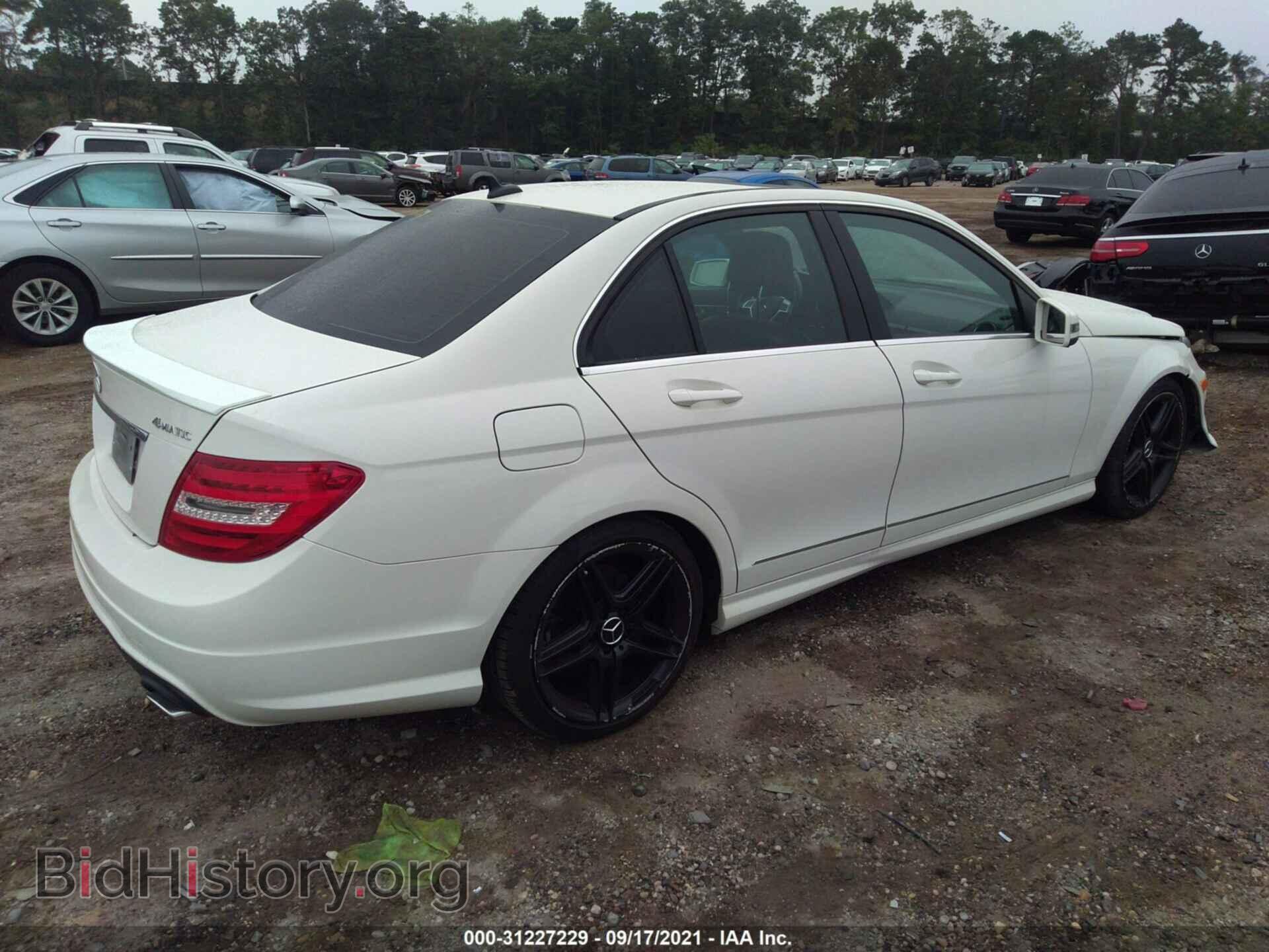 2012 MERCEDES-BENZ C-CLASS - VIN: WDDGF8BB5CA689919 - Фото 4
