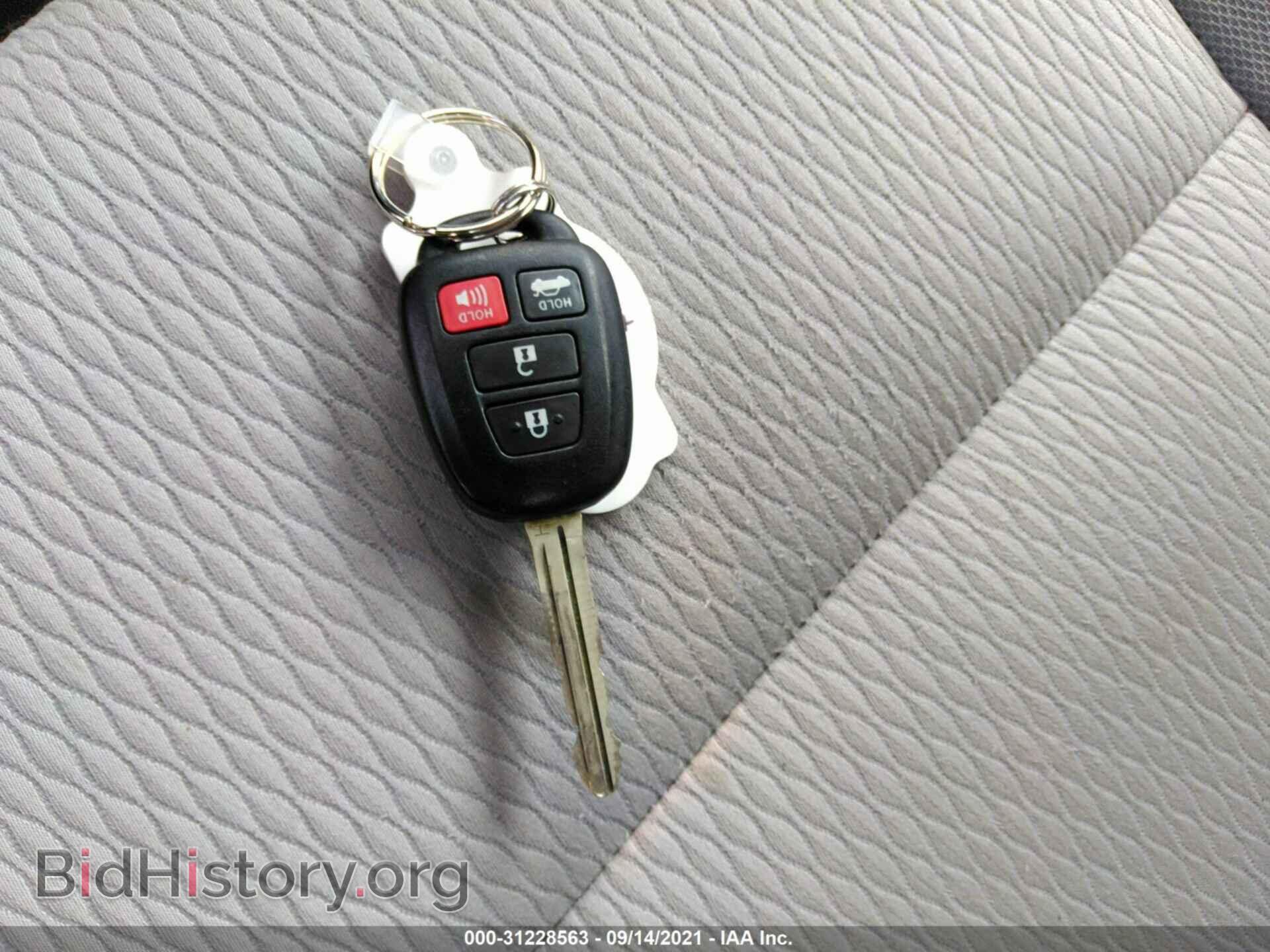 2014 TOYOTA COROLLA - VIN: 2T1BURHE0EC001101 - Photo 11