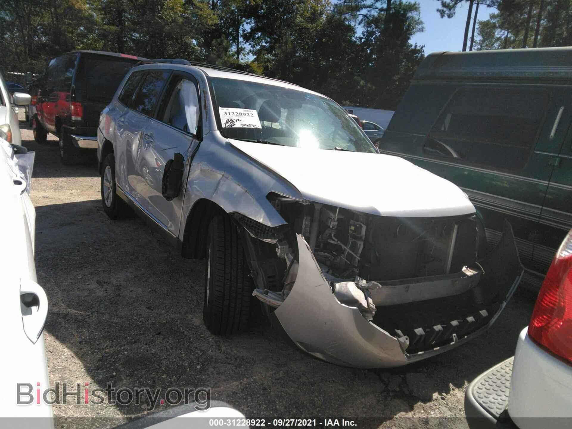Фотография 5TDBK3EH0CS132745 - TOYOTA HIGHLANDER 2012