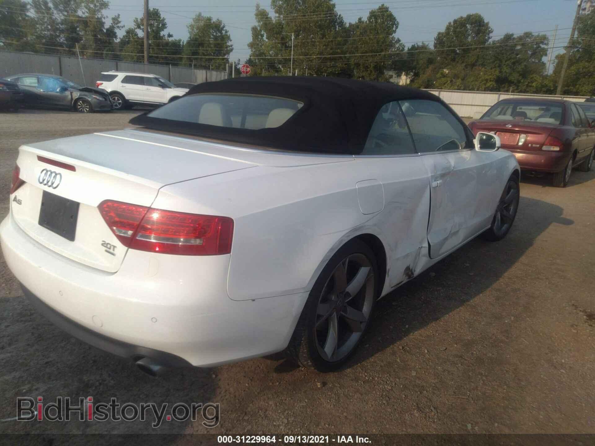 2011 AUDI A5 - VIN: WAULFAFH5BN020861 - Фото 4