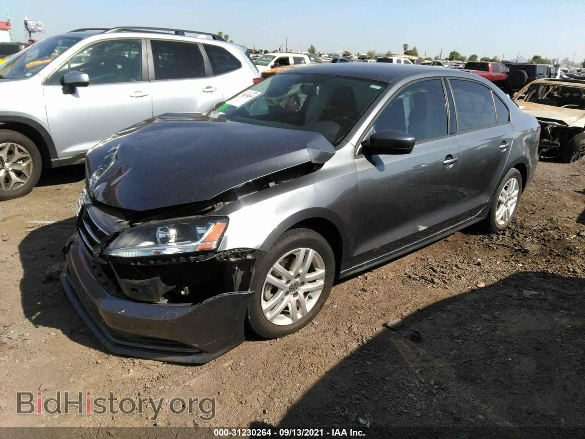 2018 VOLKSWAGEN JETTA - VIN: 3VW2B7AJ8JM263285 - Фото 2