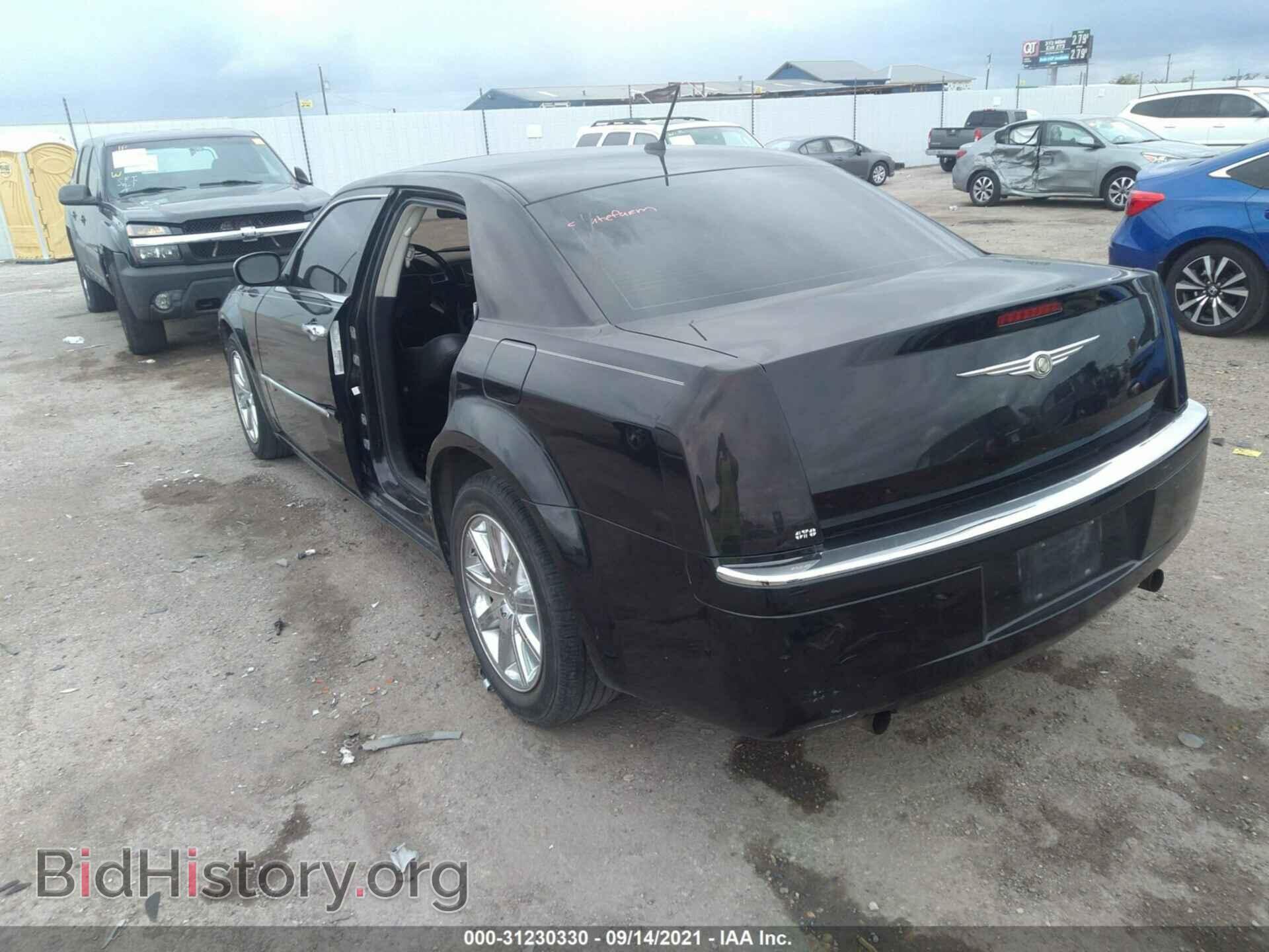 2008 CHRYSLER 300 - VIN: 2C3KA63H88H298593 - Фото 3