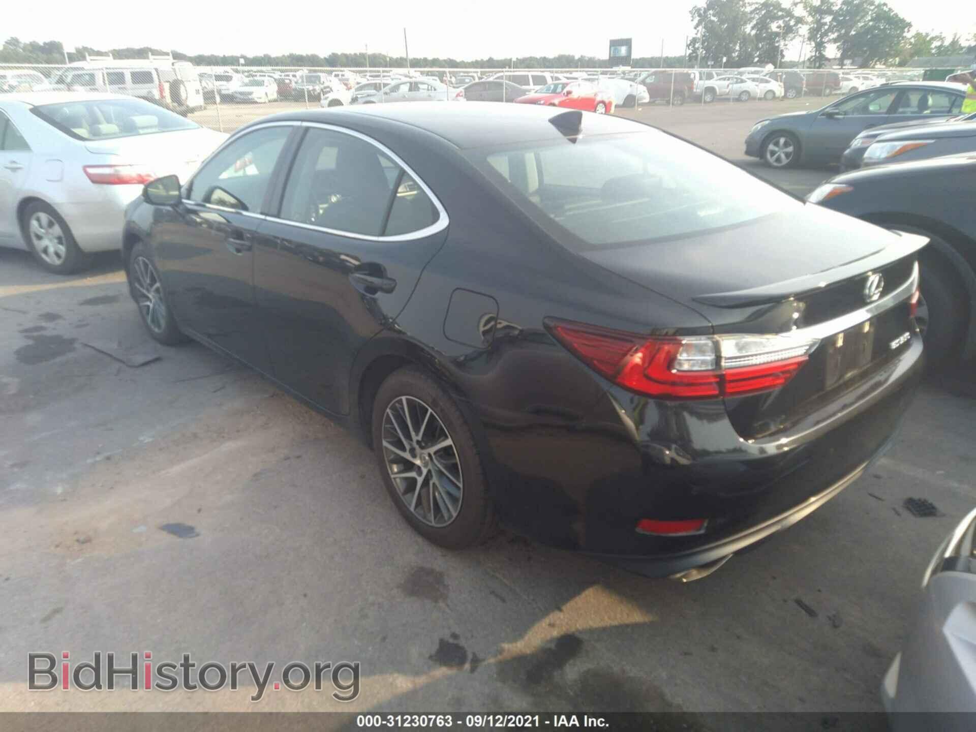 2017 LEXUS ES - VIN: 58ABK1GG8HU070656 - Фото 3