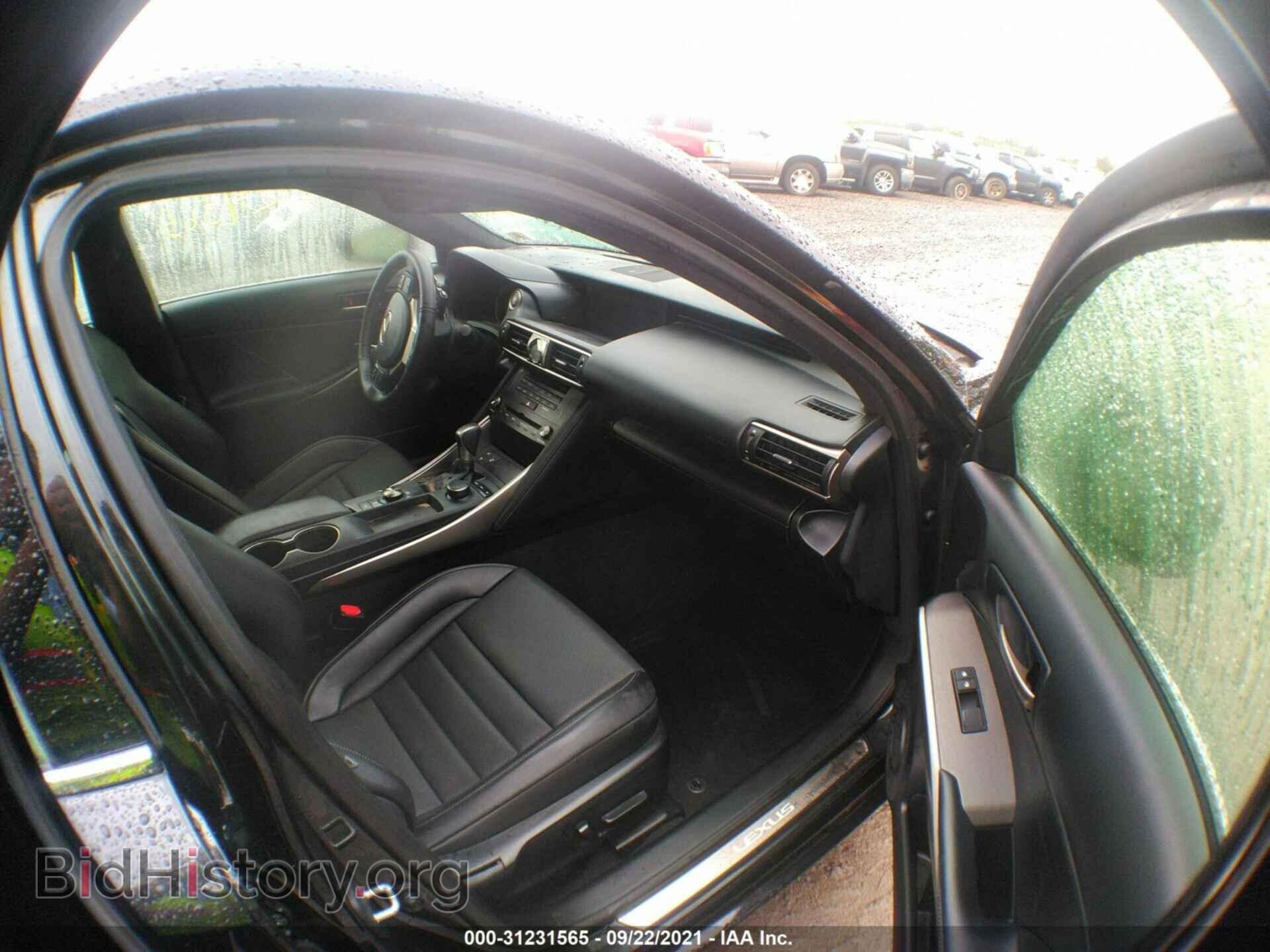 2019 LEXUS IS - VIN: JTHC81D28K5038359 - Фото 5