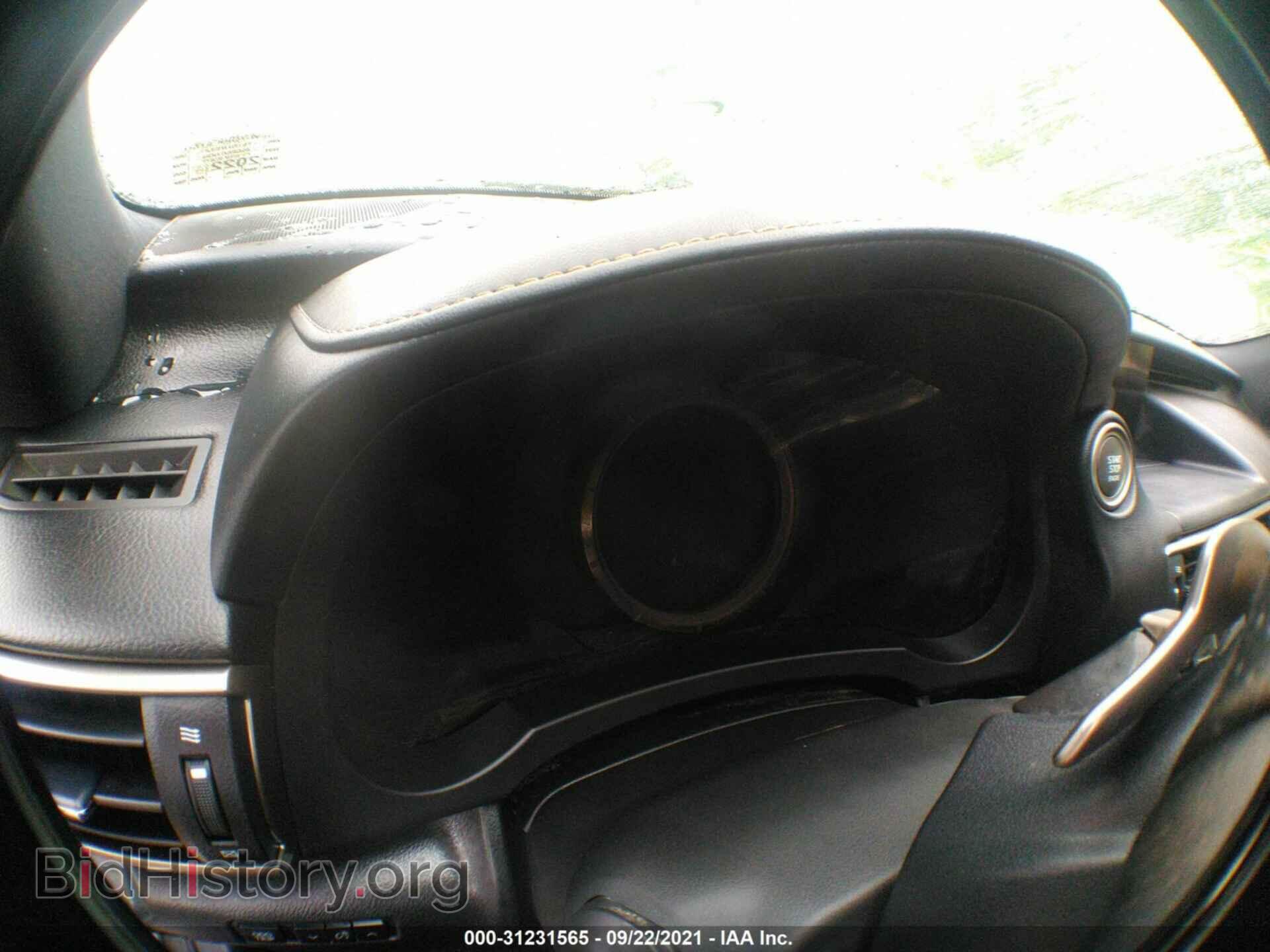 2019 LEXUS IS - VIN: JTHC81D28K5038359 - Фото 7