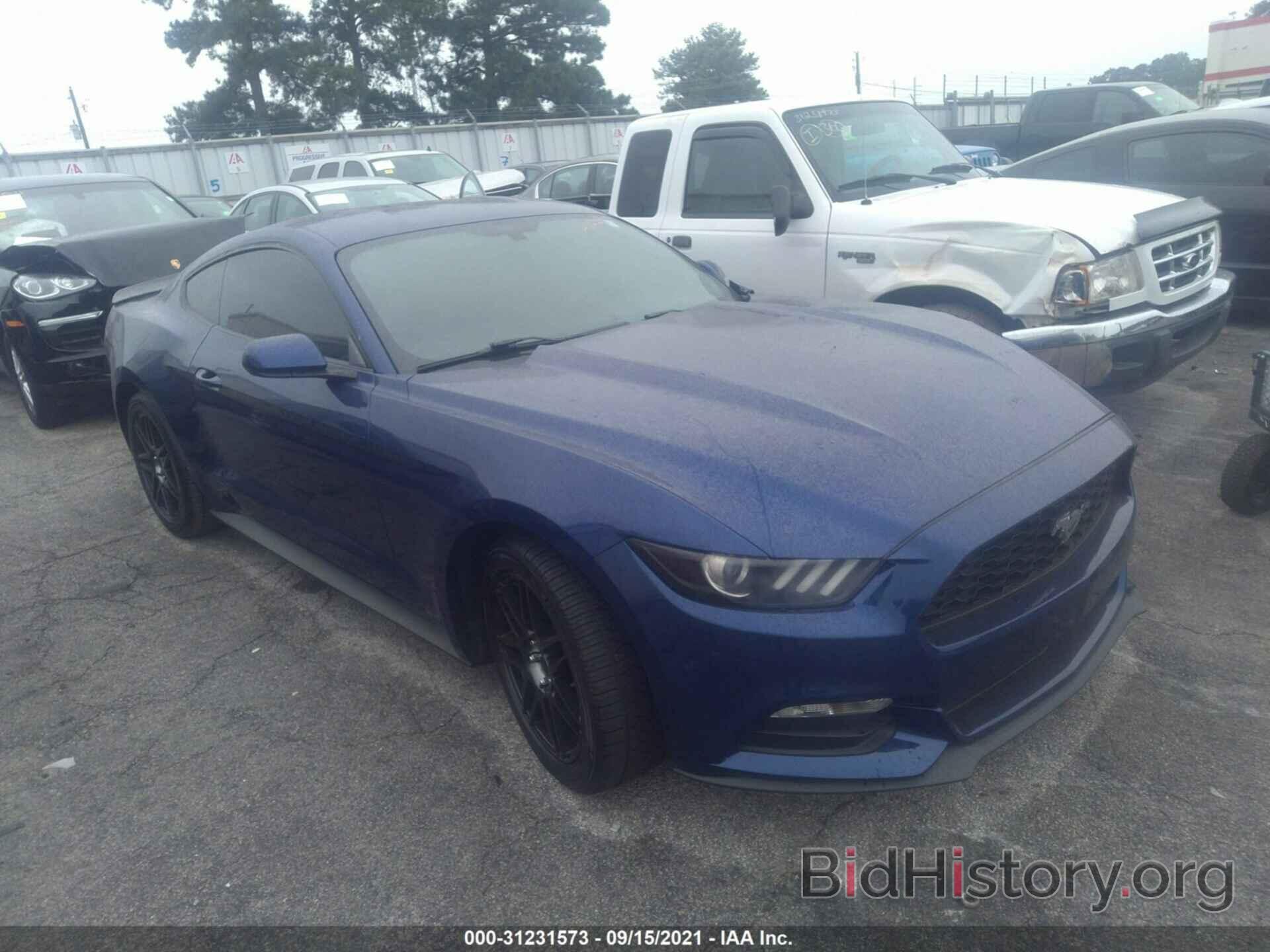 Photo 1FA6P8AM6F5402290 - FORD MUSTANG 2015