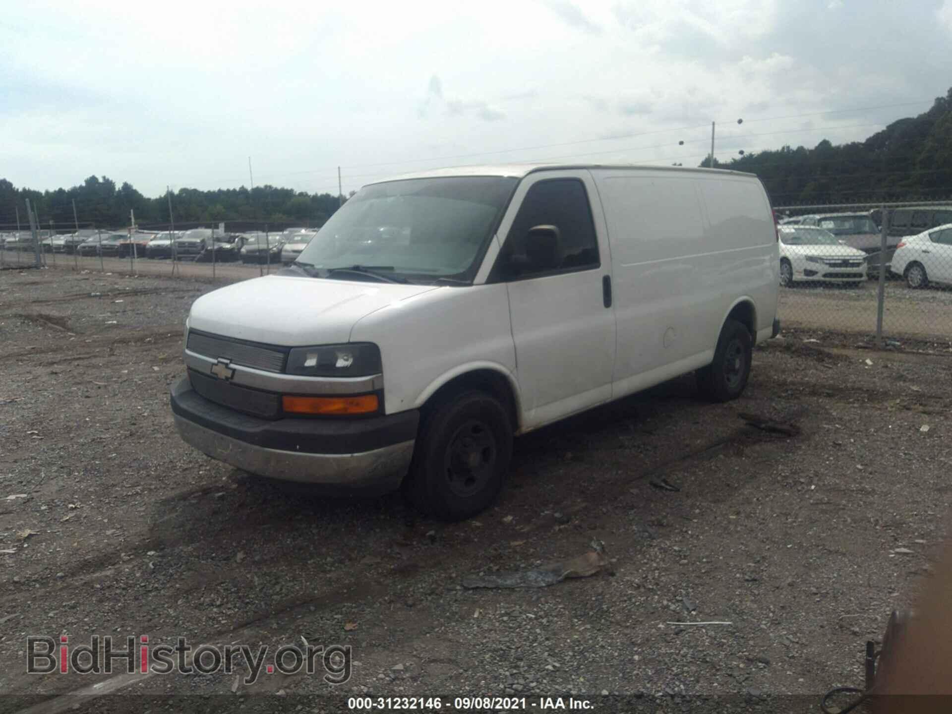 2011 CHEVROLET EXPRESS CARGO VAN - VIN: 1GCWGFBA6B1144065 - Фото 2