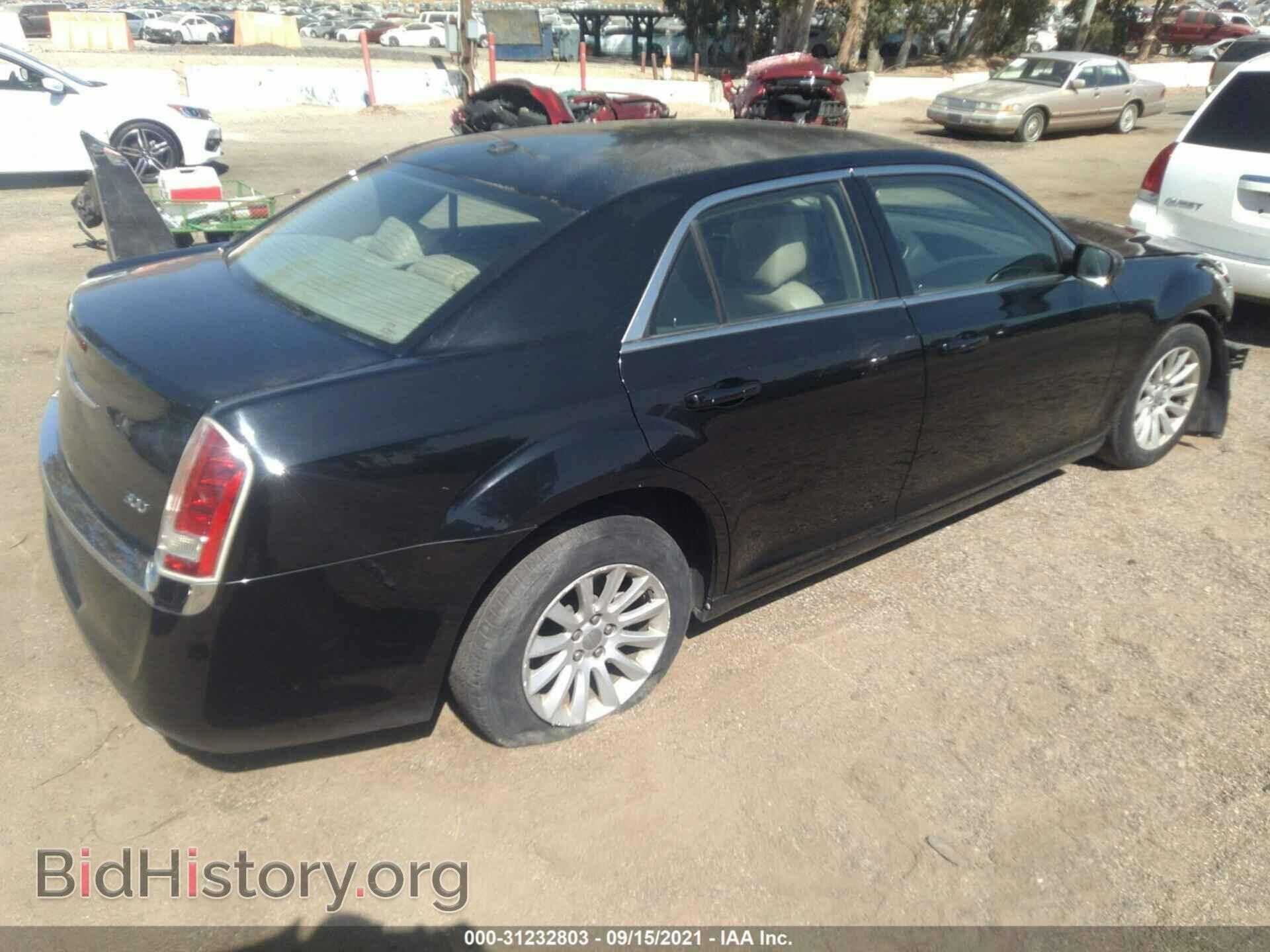2013 CHRYSLER 300 - VIN: 2C3CCAAG8DH556522 - Photo 4