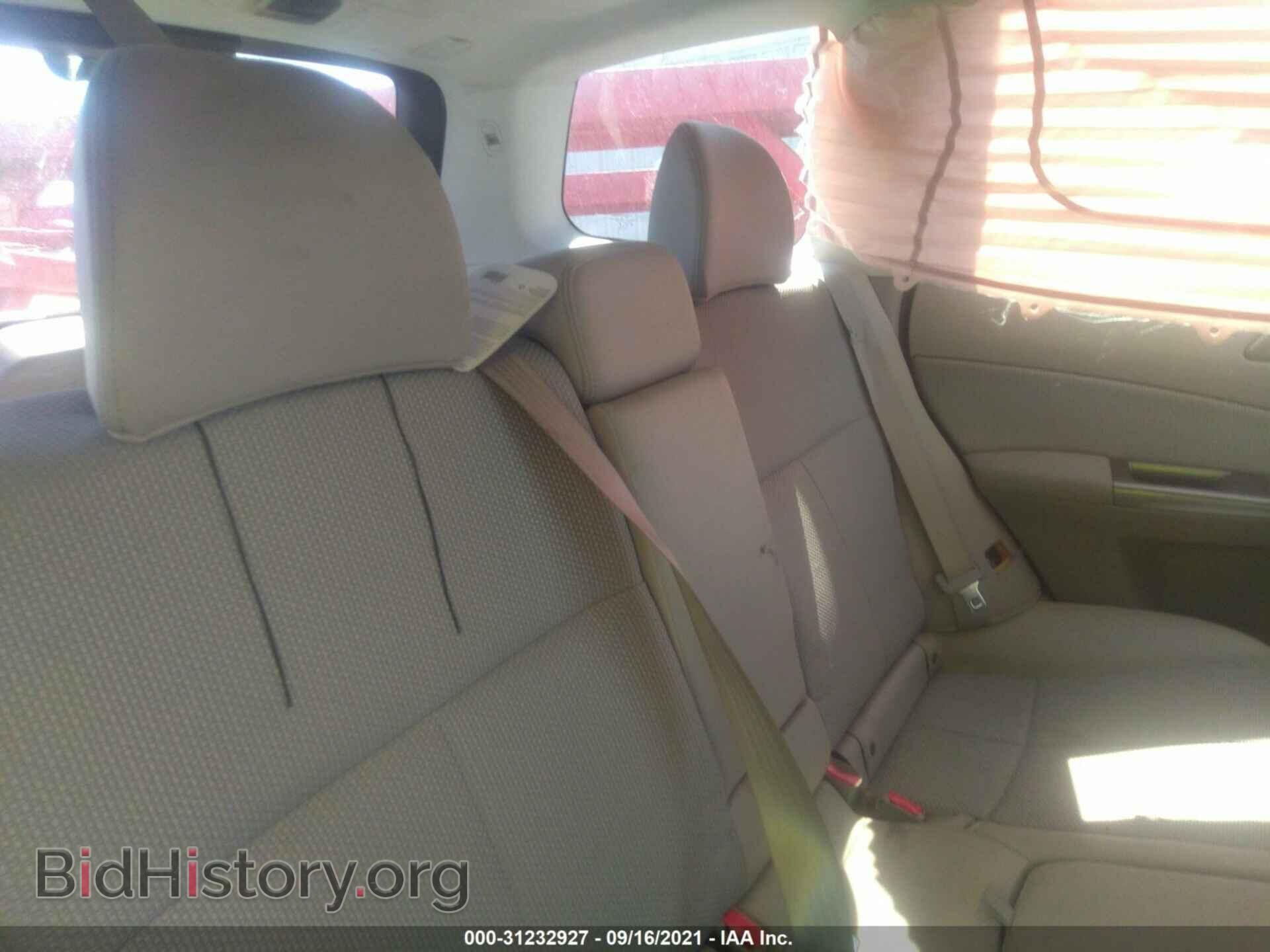 2011 SUBARU FORESTER - VIN: JF2SHADC1BH734194 - Фото 8