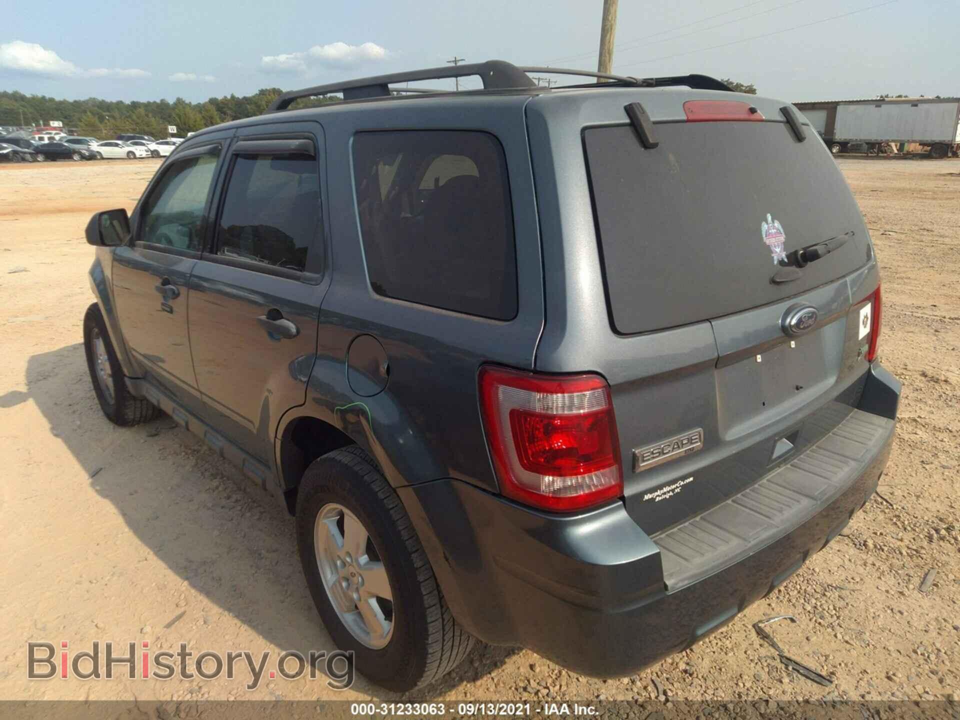 2011 FORD ESCAPE - VIN: 1FMCU0DG7BKC28458 - Фото 3