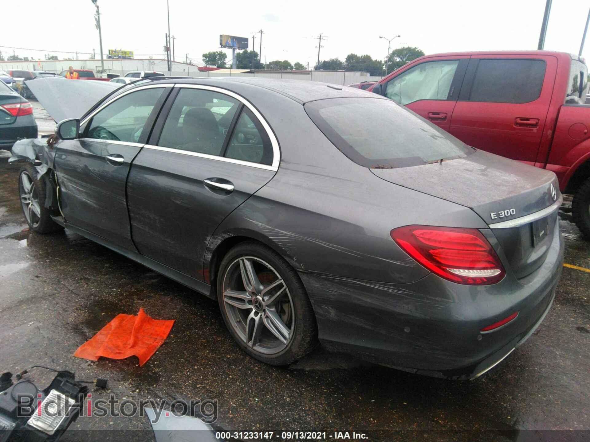2019 MERCEDES-BENZ E-CLASS - VIN: WDDZF4JB6KA664416 - Фото 3