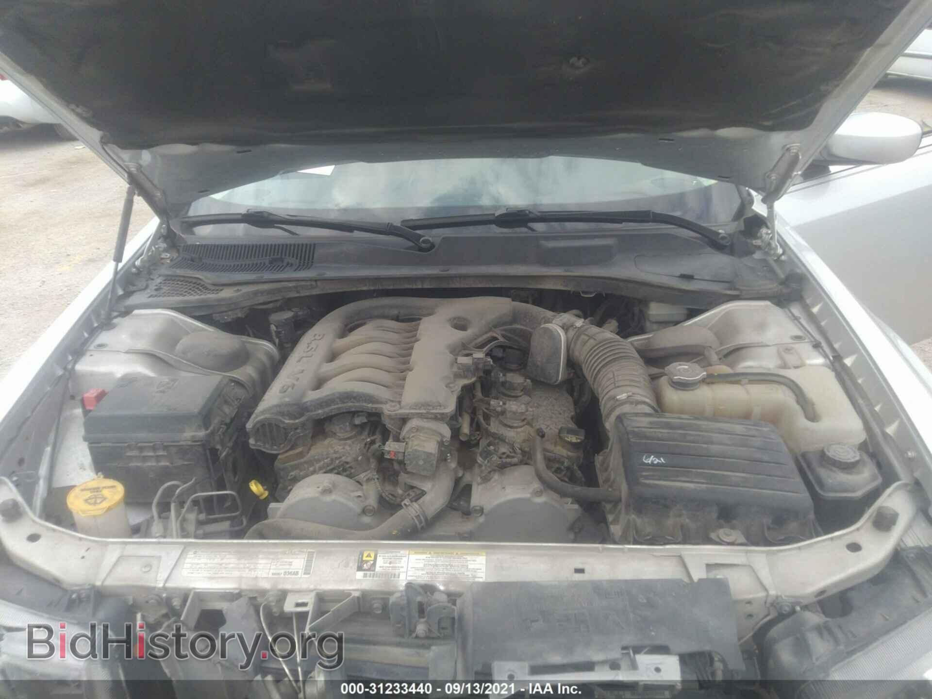 2010 CHRYSLER 300 - VIN: 2C3CA2CV1AH262155 - Фото 10