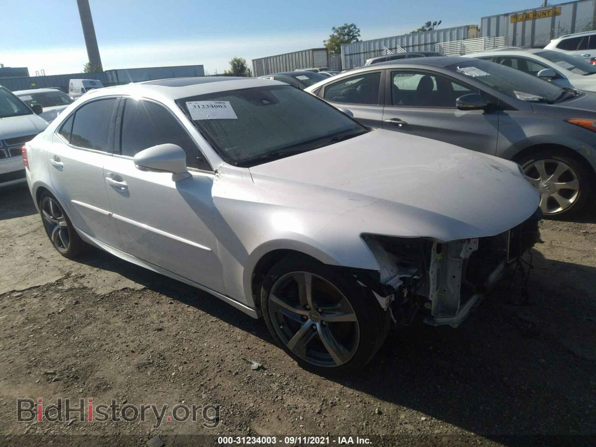 Photo JTHC81D26J5029190 - LEXUS IS 2018