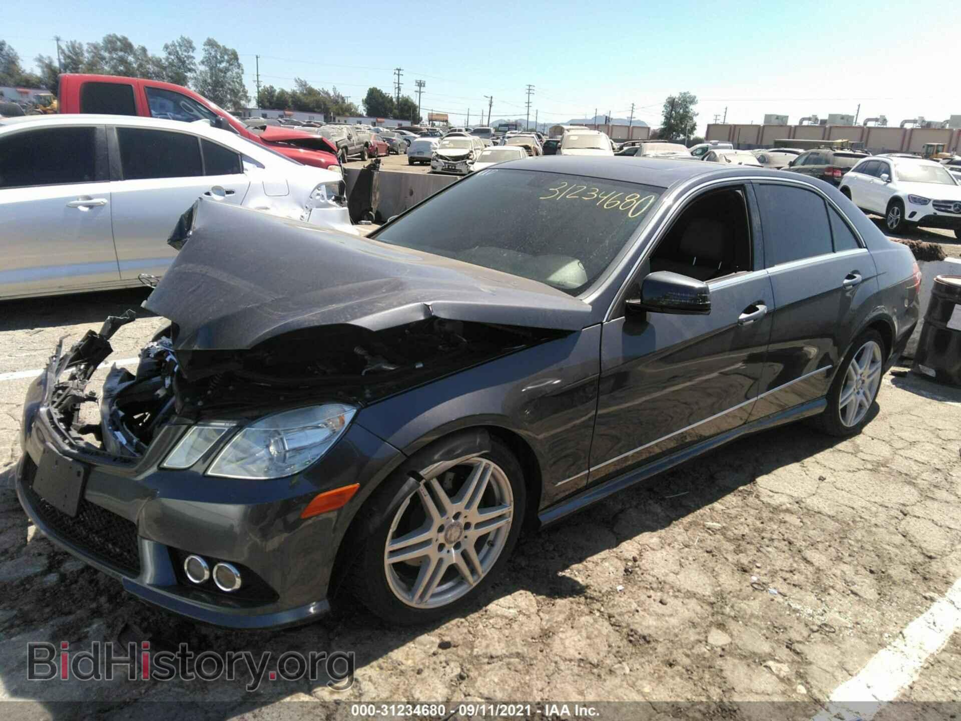 2010 MERCEDES-BENZ E-CLASS - VIN: WDDHF5GB3AA198225 - Фото 2