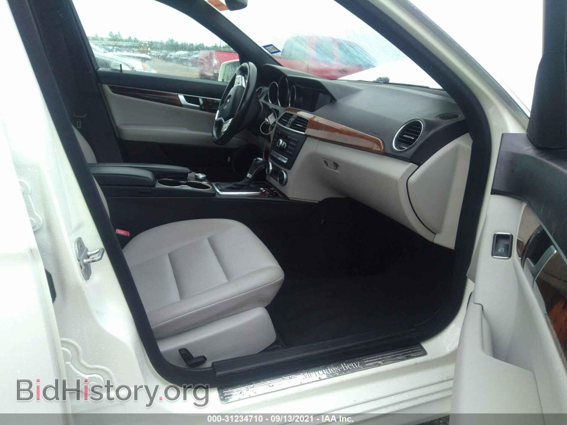 2012 MERCEDES-BENZ C-CLASS - VIN: WDDGF4HB9CA645535 - Фото 5