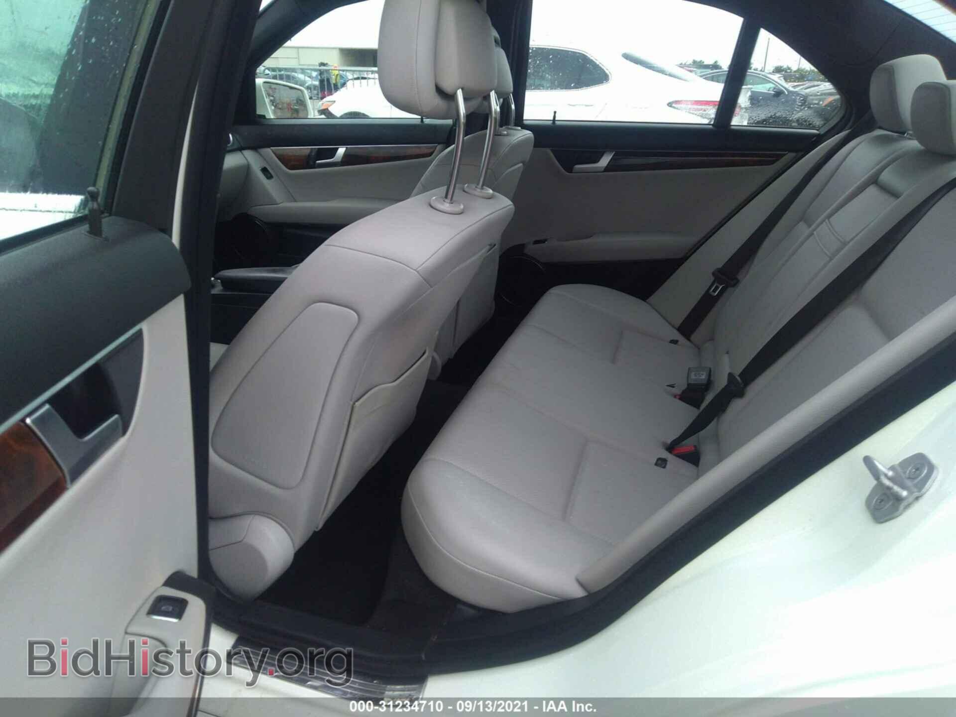 2012 MERCEDES-BENZ C-CLASS - VIN: WDDGF4HB9CA645535 - Фото 8