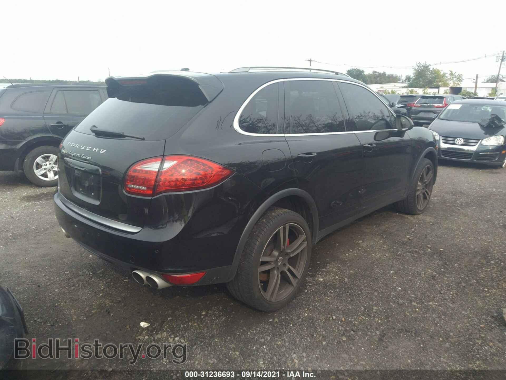 2011 PORSCHE CAYENNE - VIN: WP1AC2A2XBLA82729 - Фото 4