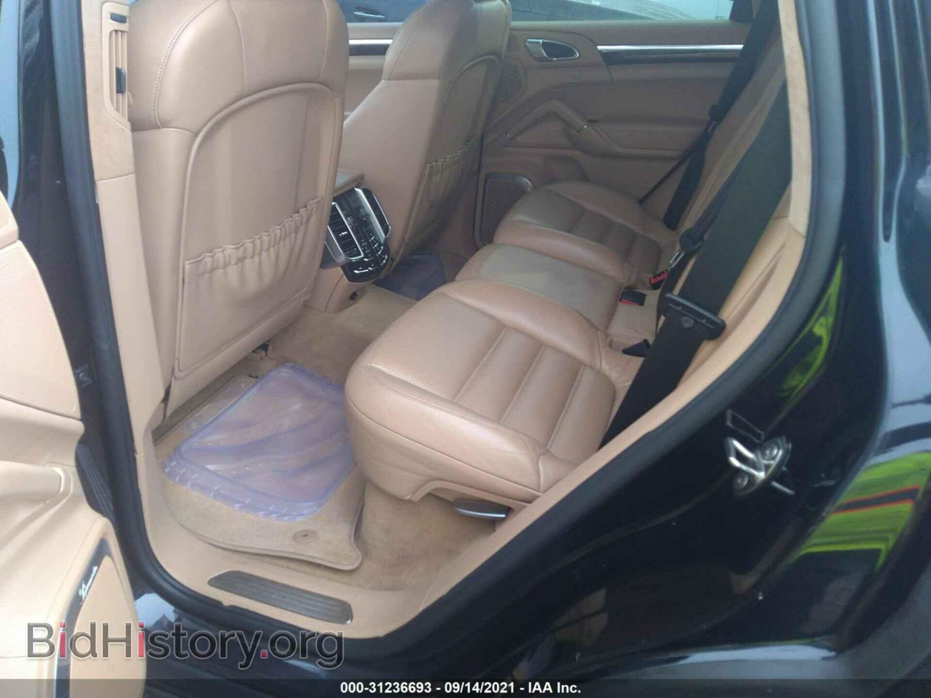 2011 PORSCHE CAYENNE - VIN: WP1AC2A2XBLA82729 - Фото 8