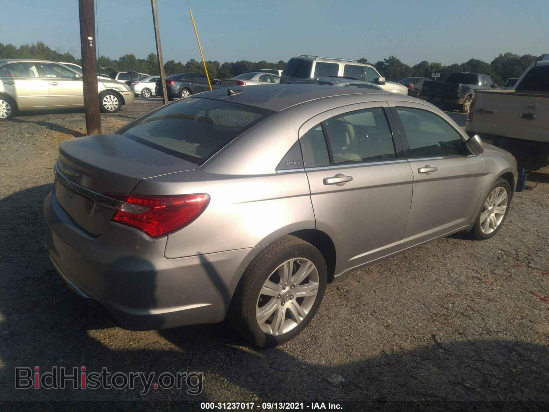 2013 CHRYSLER 200 - VIN: 1C3CCBBB0DN765480 - Фото 4