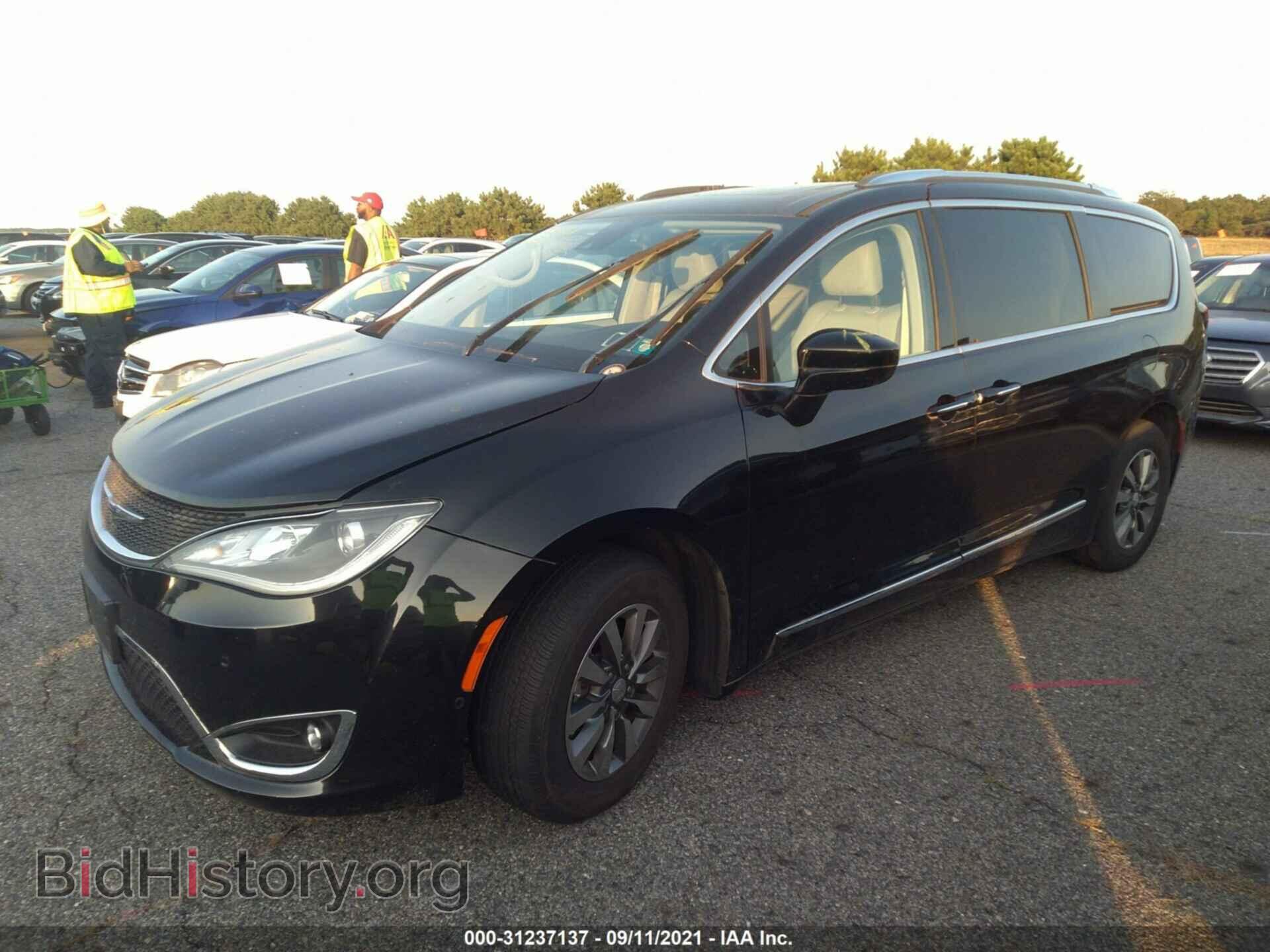 2019 CHRYSLER PACIFICA - VIN: 2C4RC1EGXKR604481 - Фото 2