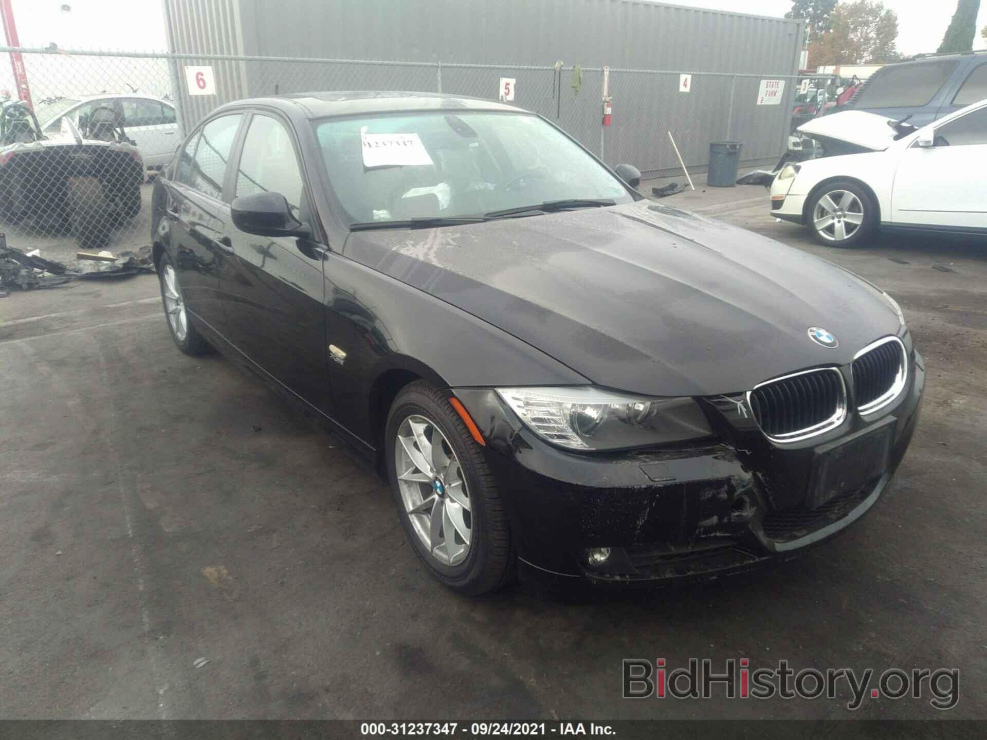 Photo WBAPK5C57AA647050 - BMW 3 SERIES 2010