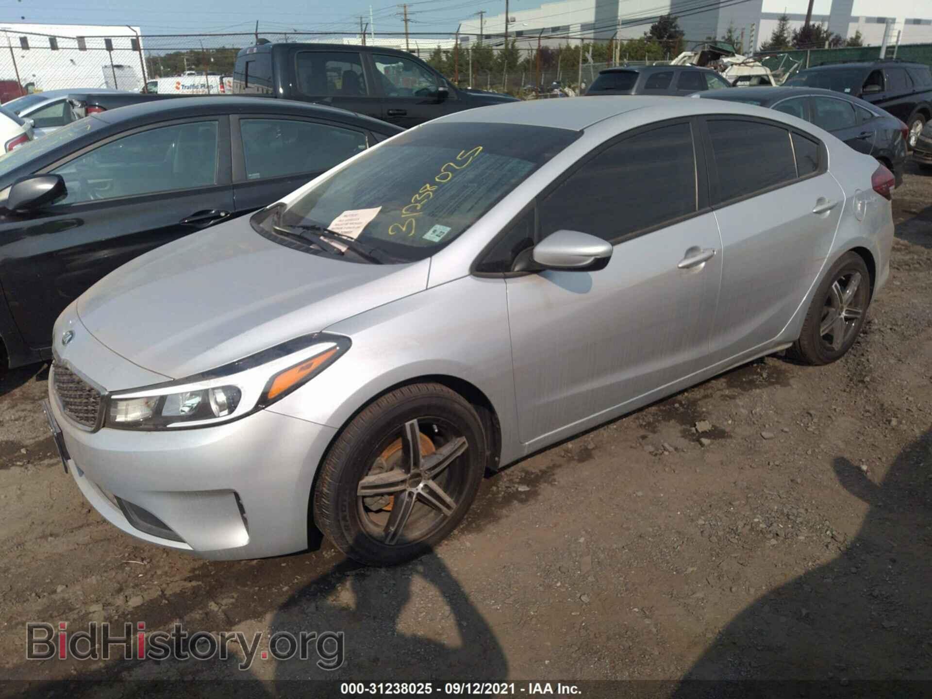 2017 KIA FORTE - VIN: 3KPFL4A78HE091428 - Фото 2