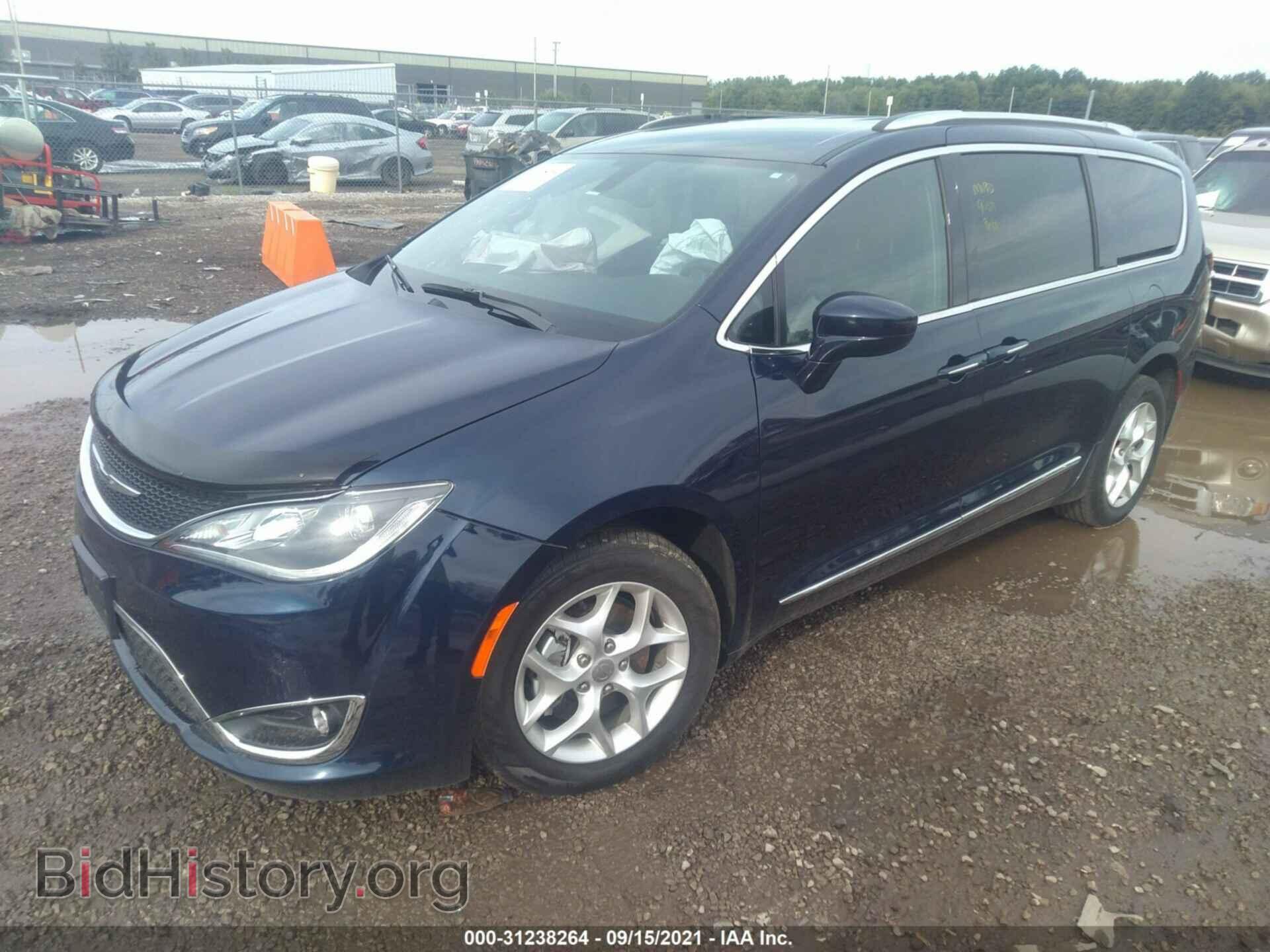 2020 CHRYSLER PACIFICA - VIN: 2C4RC1BGXLR103581 - Фото 2
