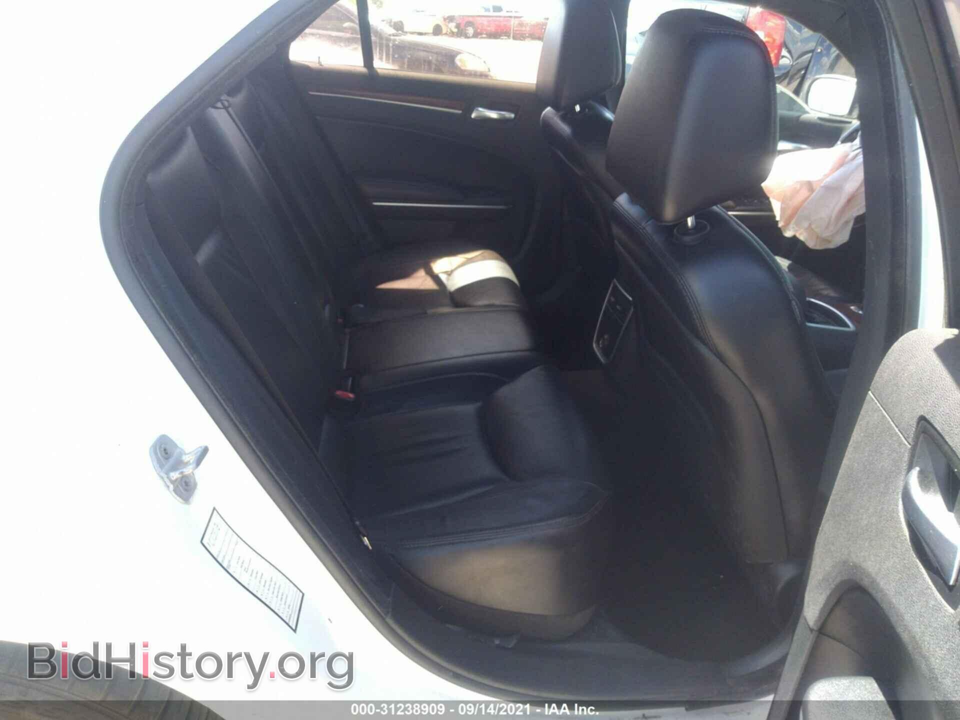 2013 CHRYSLER 300 - VIN: 2C3CCAAG9DH589335 - Фото 8