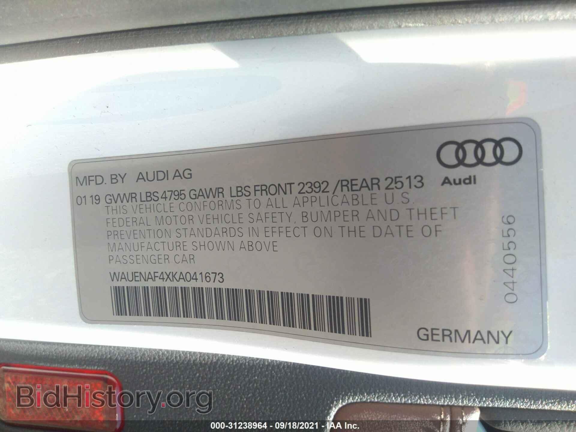 2019 AUDI A4 - VIN: WAUENAF4XKA041673 - Фото 9